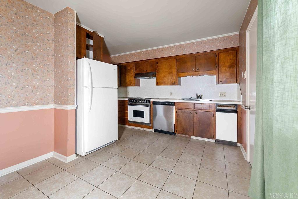707 E Maryland Property Photo 22