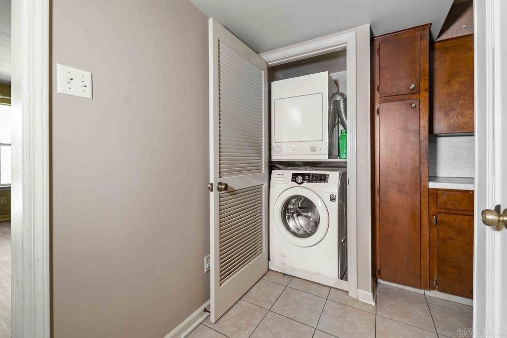 707 E Maryland Property Photo 23