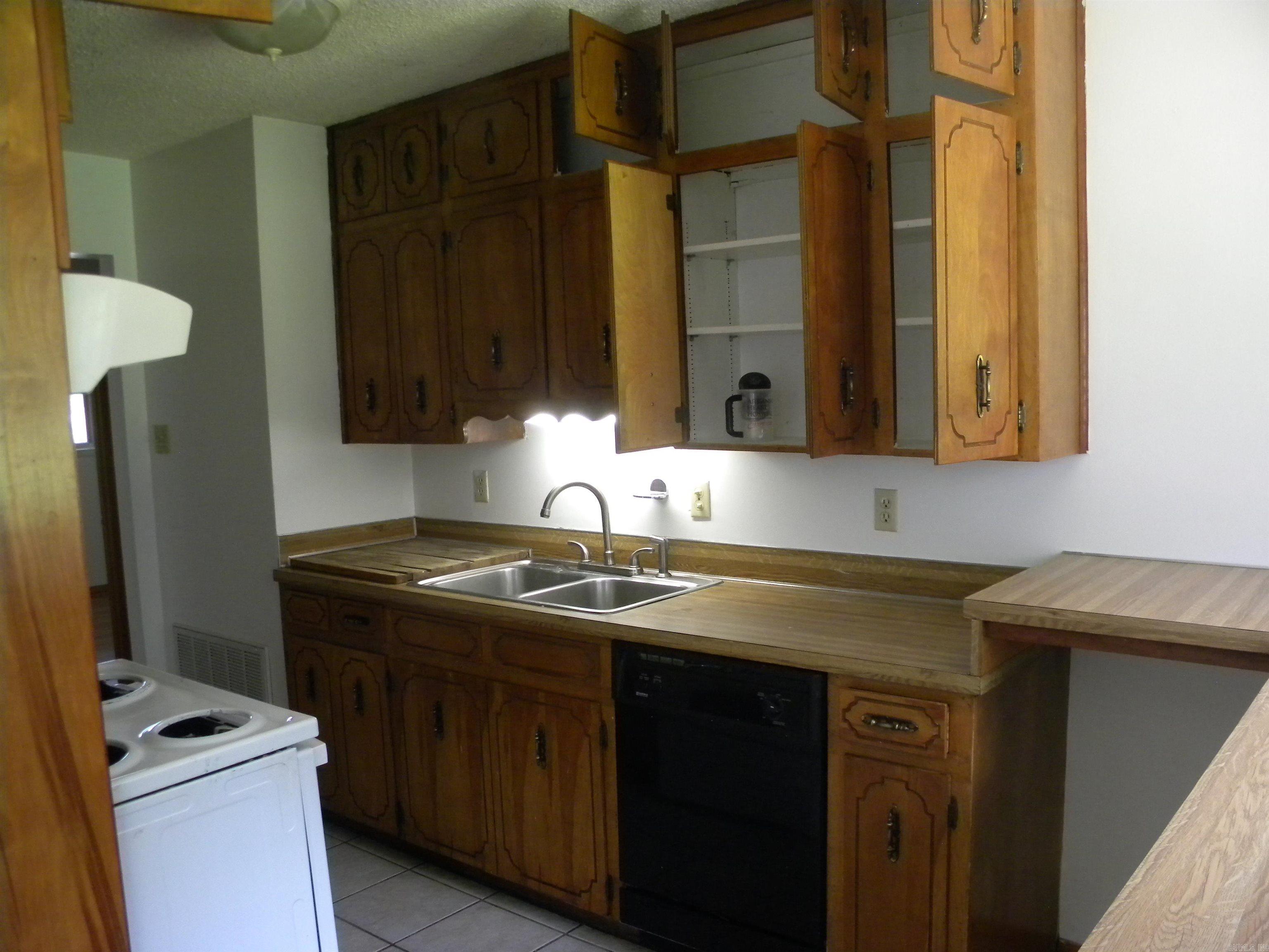 5633 Sonora Drive Property Photo 5