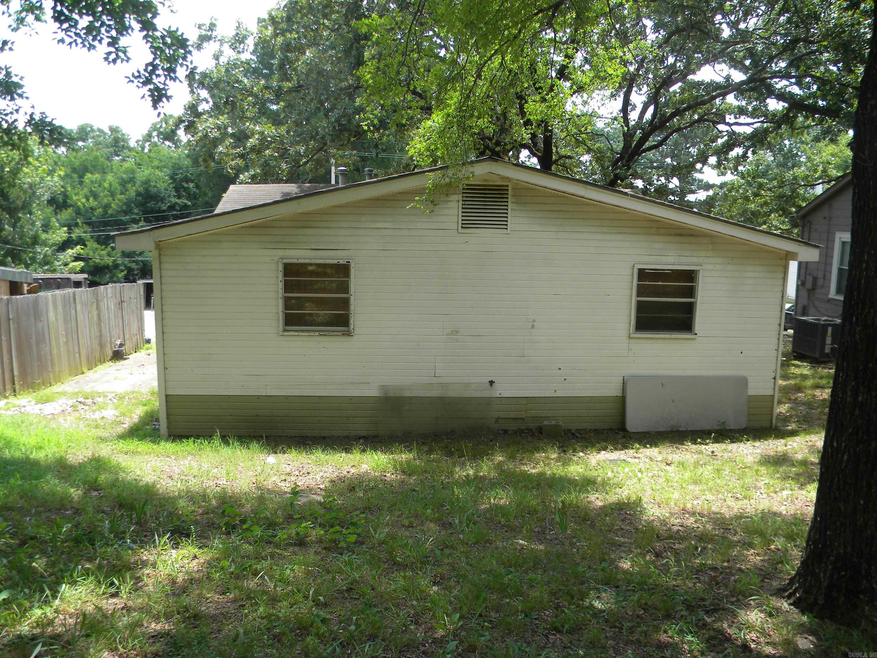 1109 W 49th Street Property Photo 3