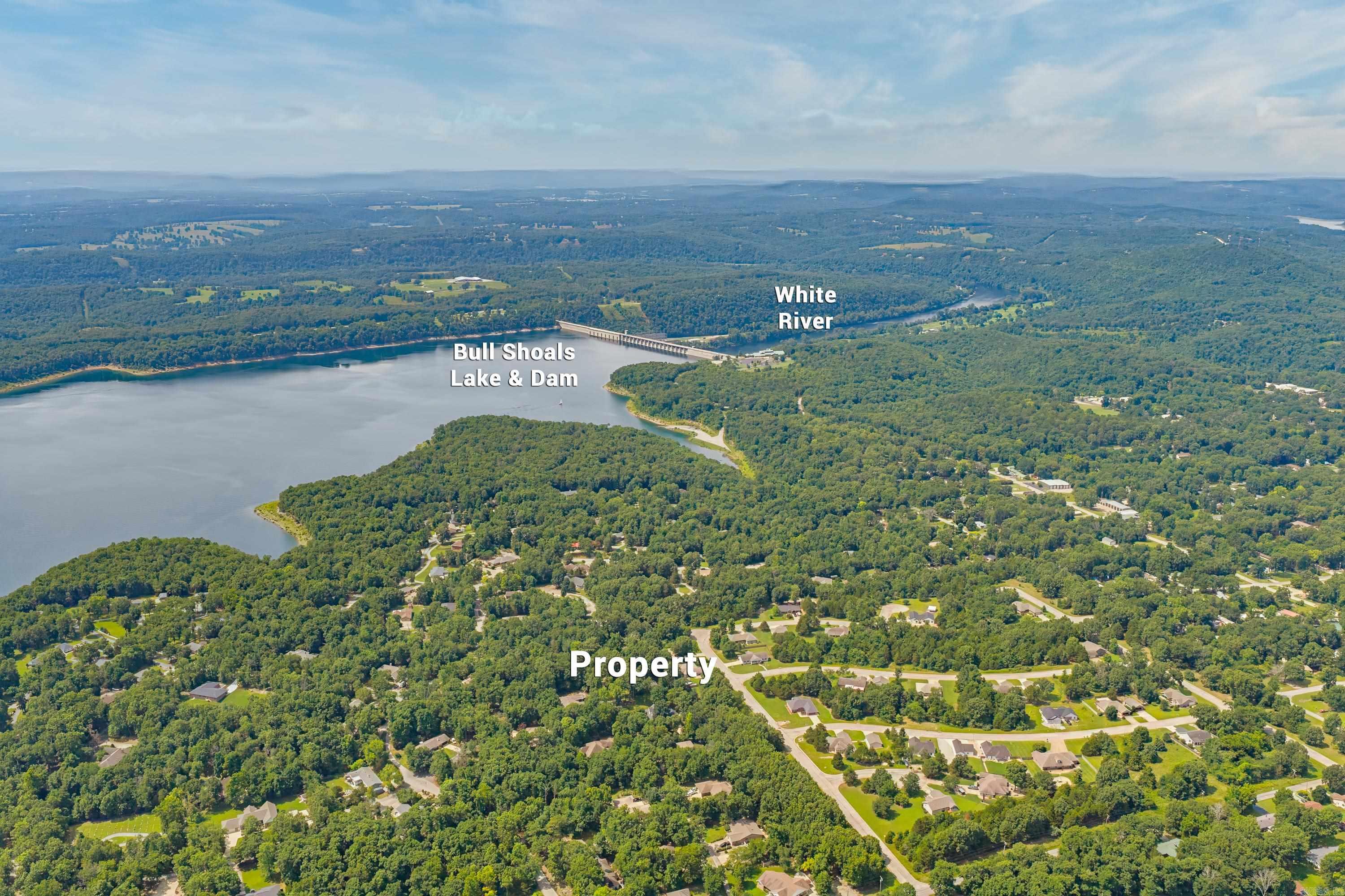127 Kingwood Circle Property Photo 3