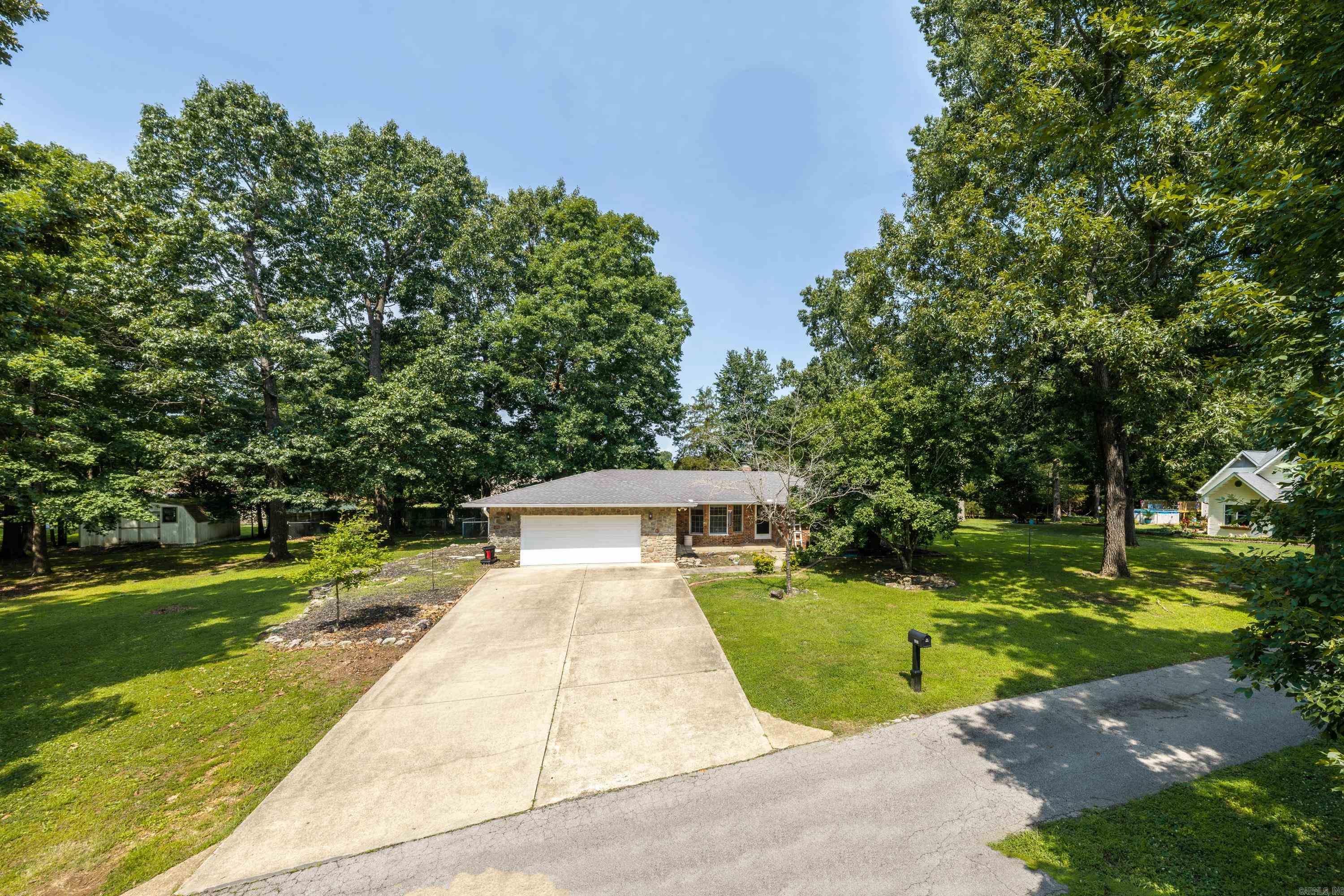 127 Kingwood Circle Property Photo 3