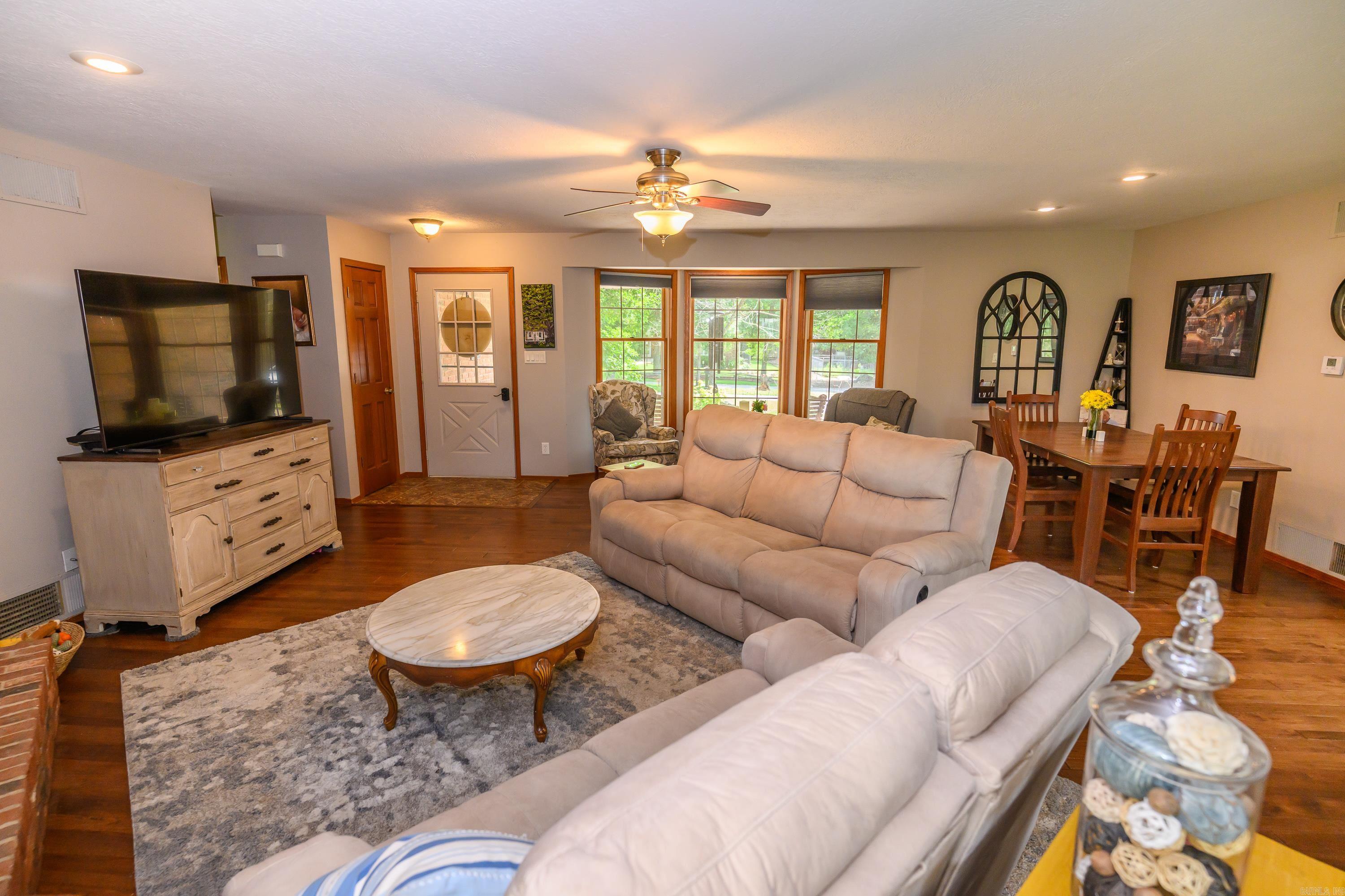 127 Kingwood Circle Property Photo 6
