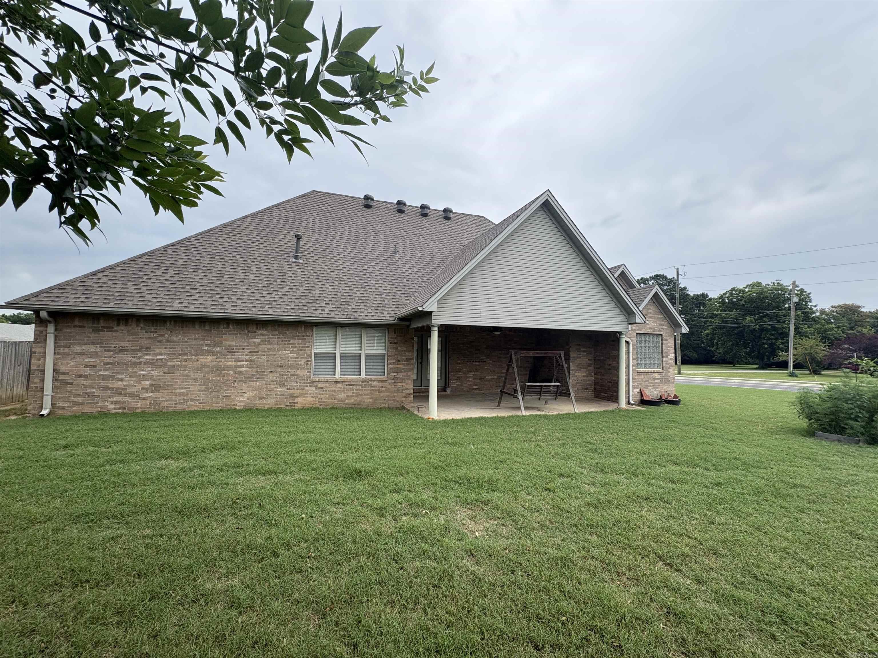 2301 Brittany Lane Property Photo 4