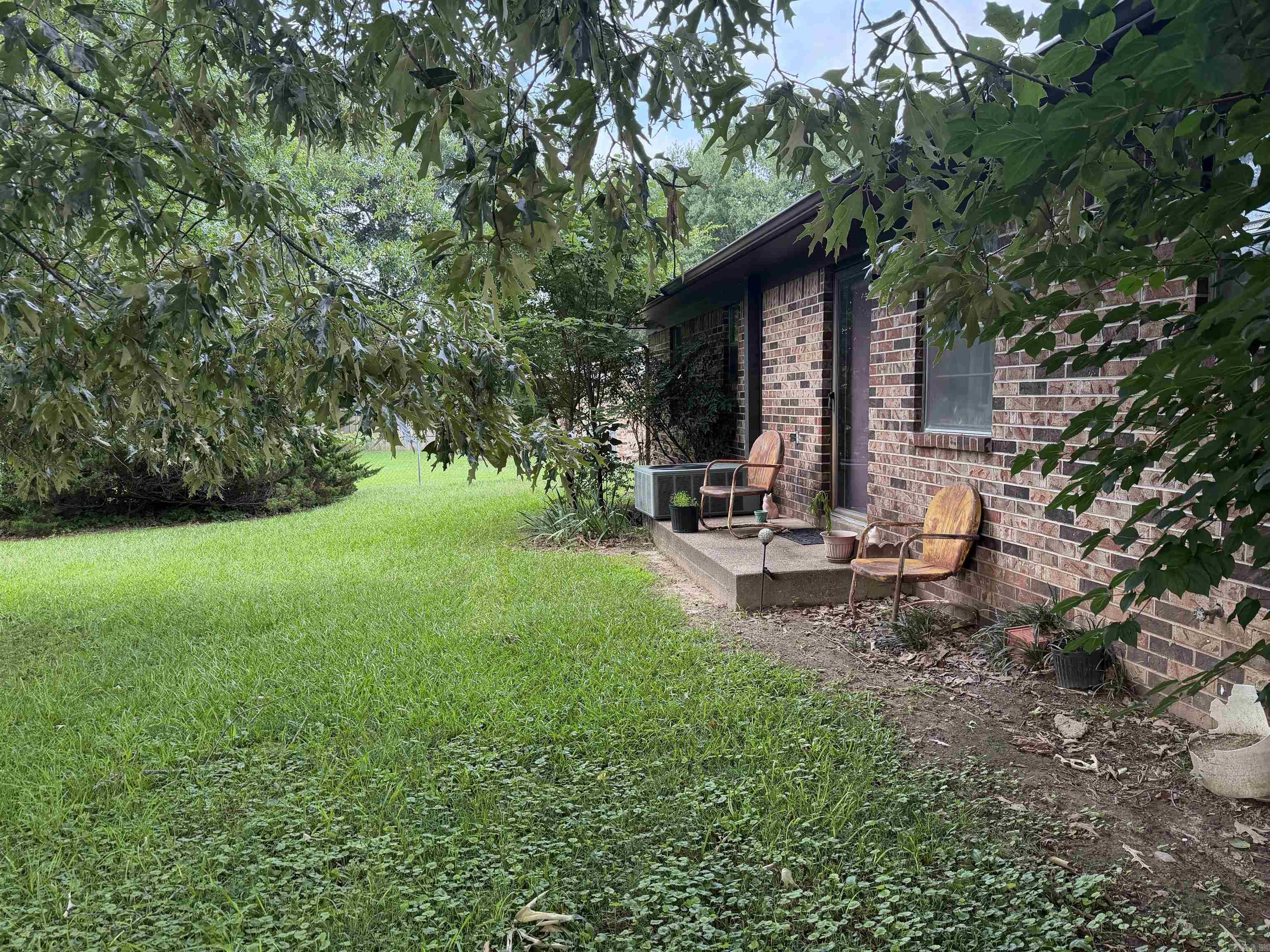 506 S Eve Property Photo 4
