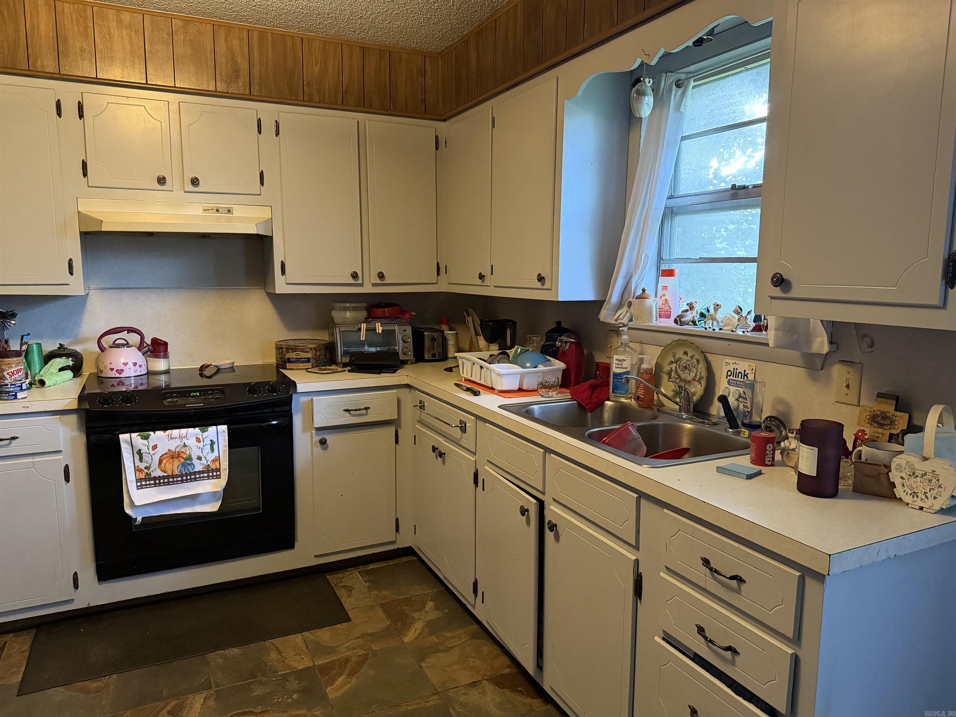 506 S Eve Property Photo 11