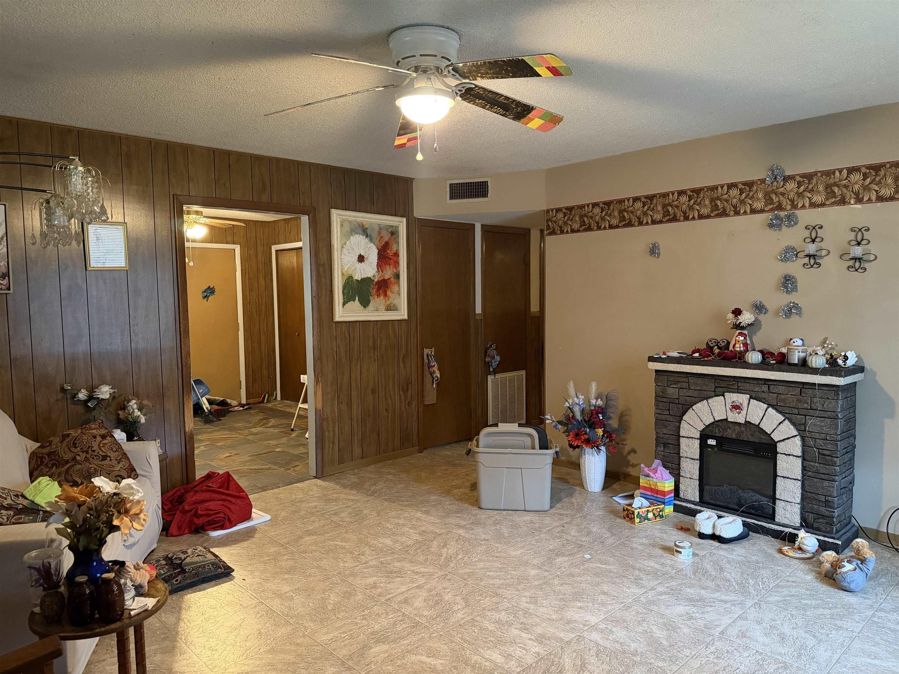 506 S Eve Property Photo 16