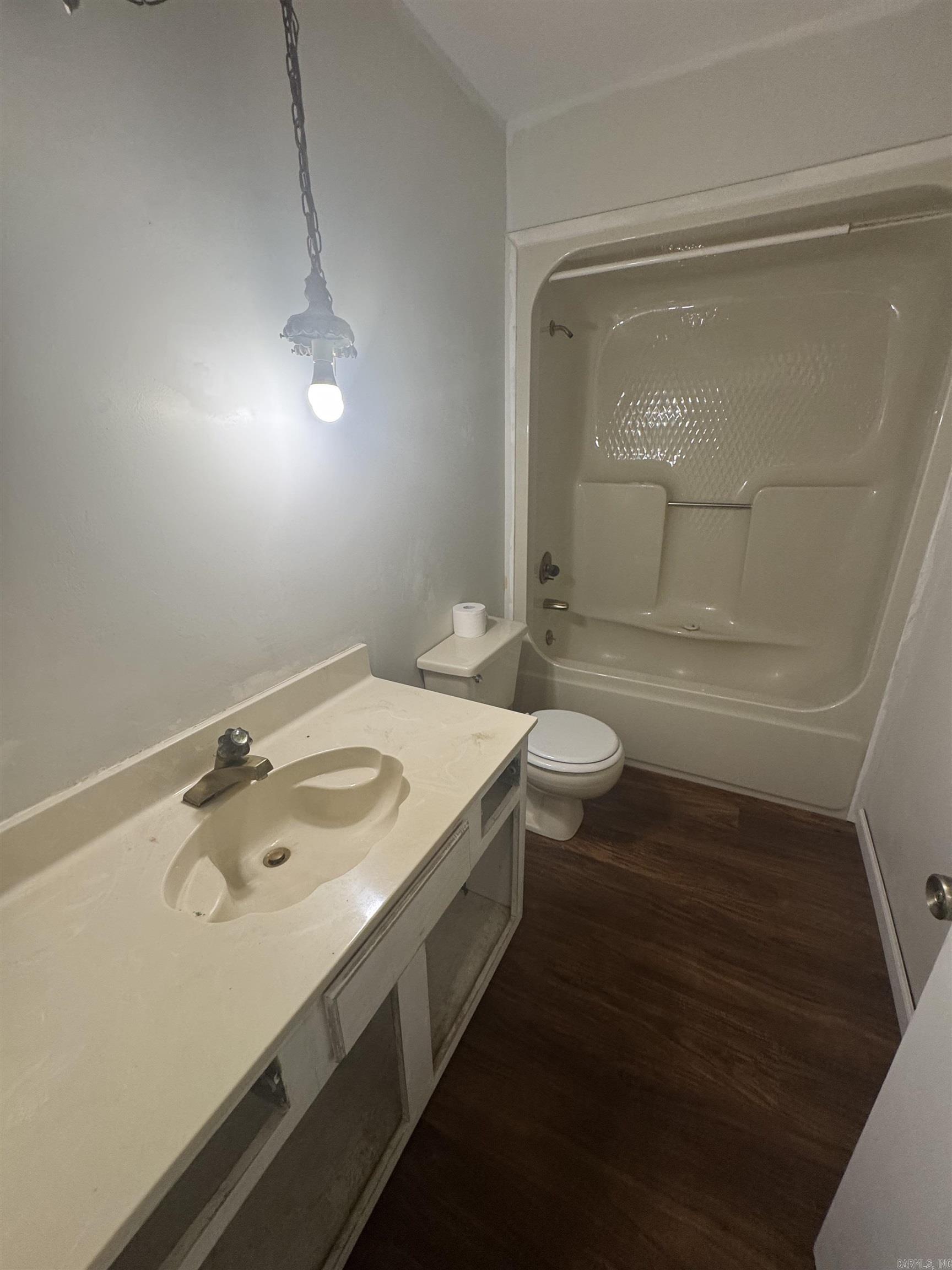 30 Sheila Drive Property Photo 9