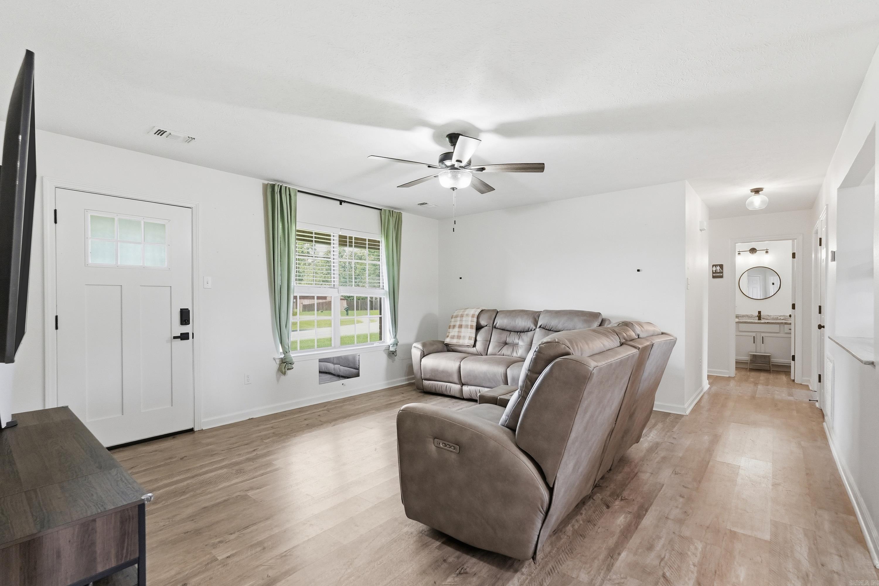 3300 Antietam Drive Property Photo 4