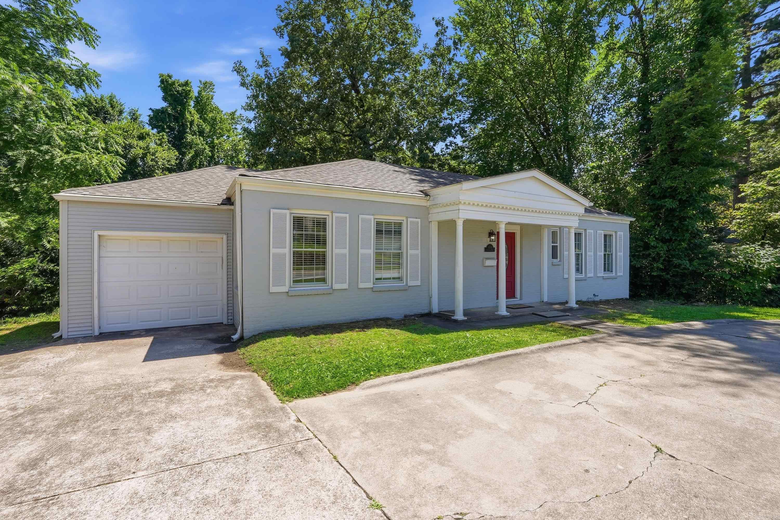 6109 Cantrell Property Photo 7