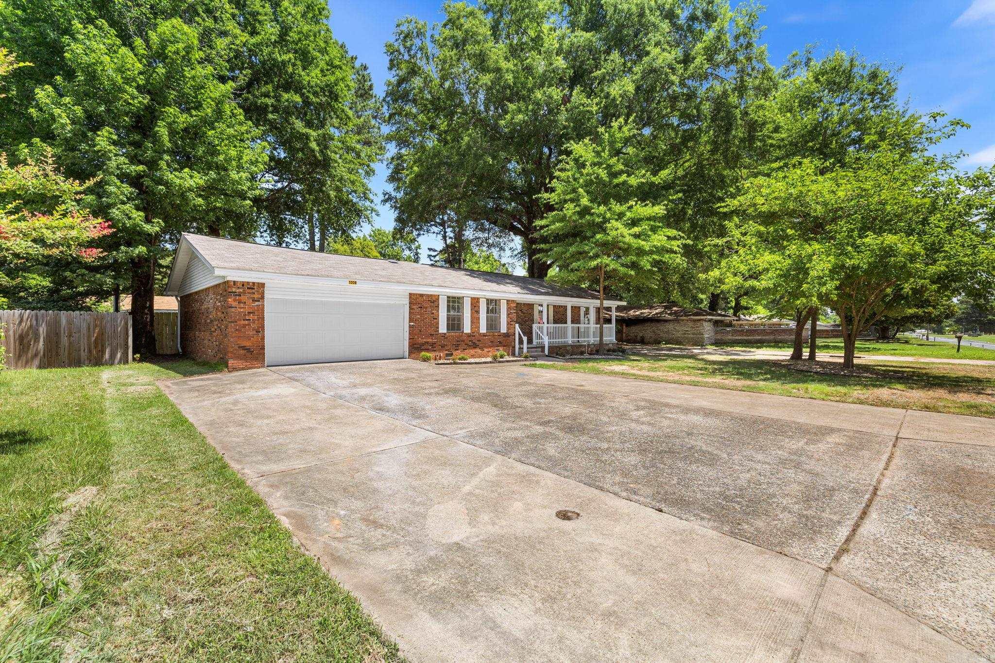 1008 N Jp Wright Loop Road Property Photo 3
