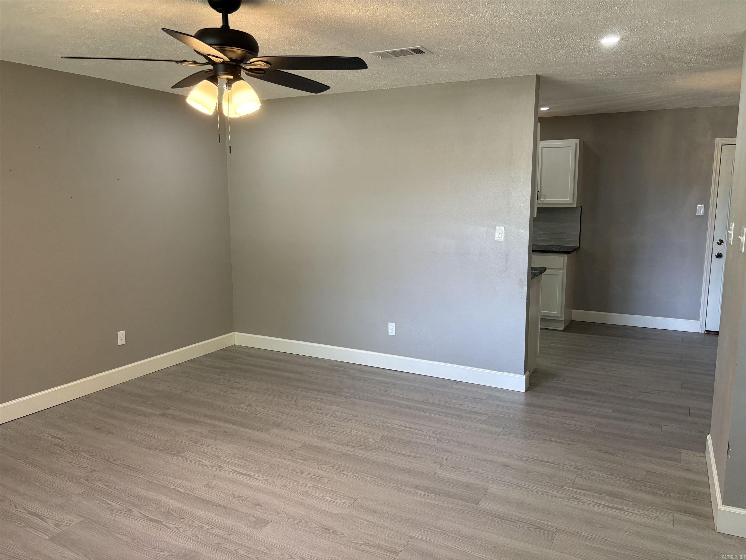 20 Stacey Street Property Photo 2