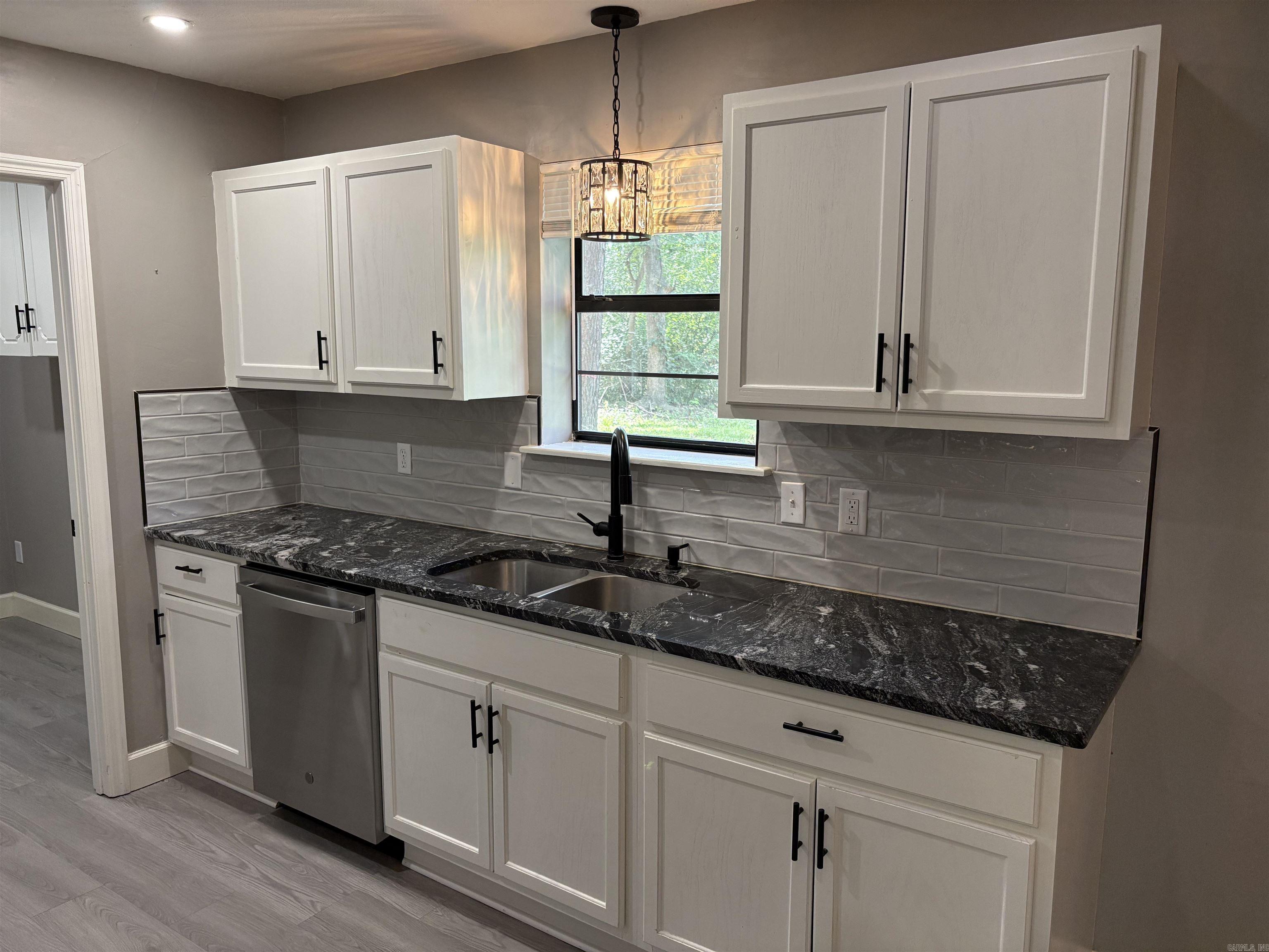 20 Stacey Street Property Photo 8
