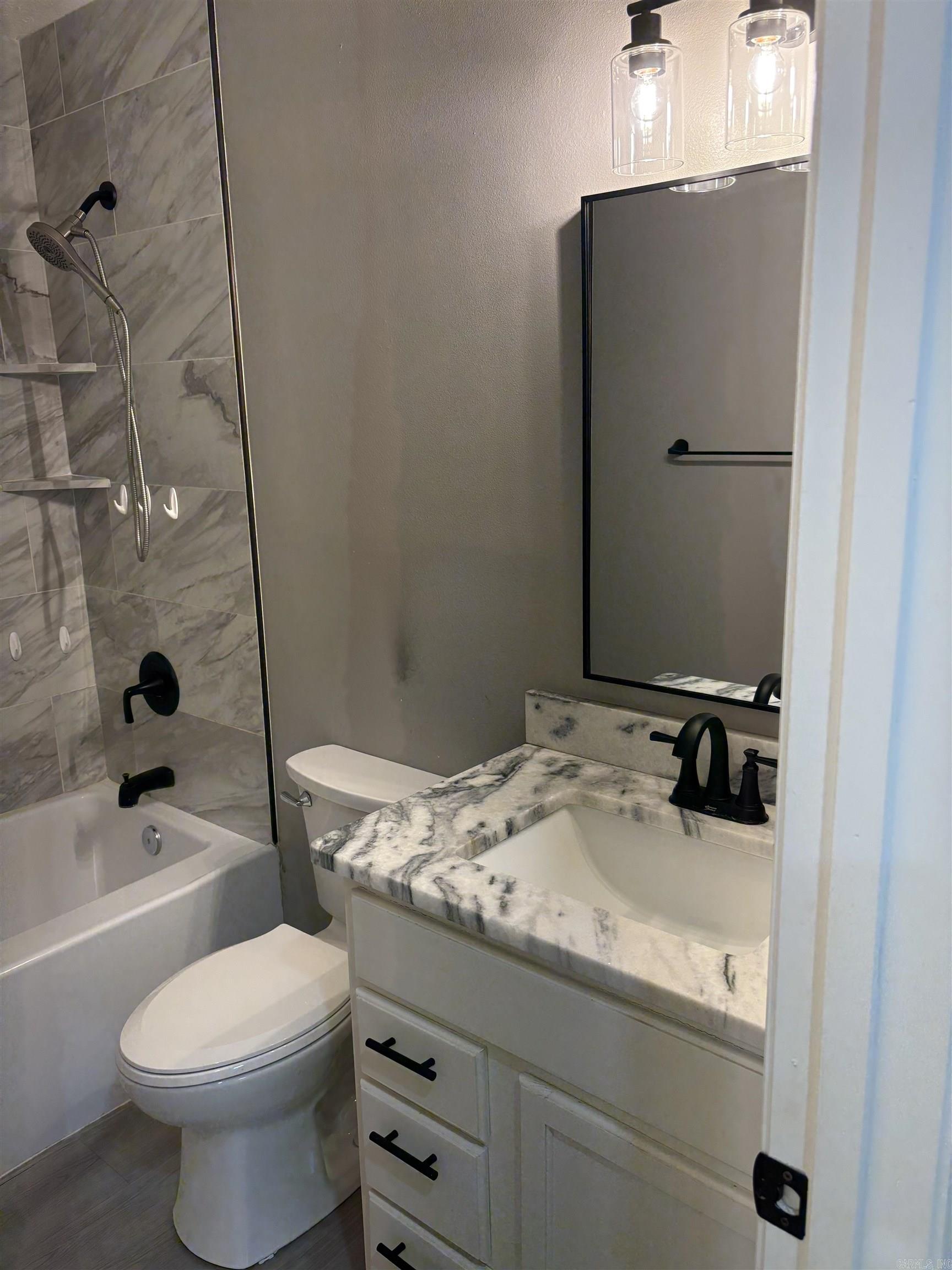 20 Stacey Street Property Photo 16