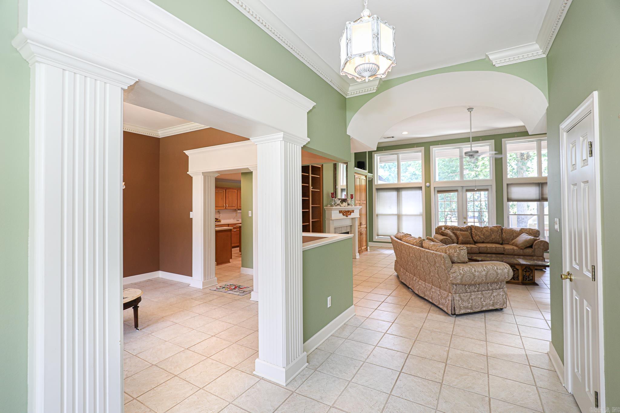 827 Miller Loop Property Photo 8