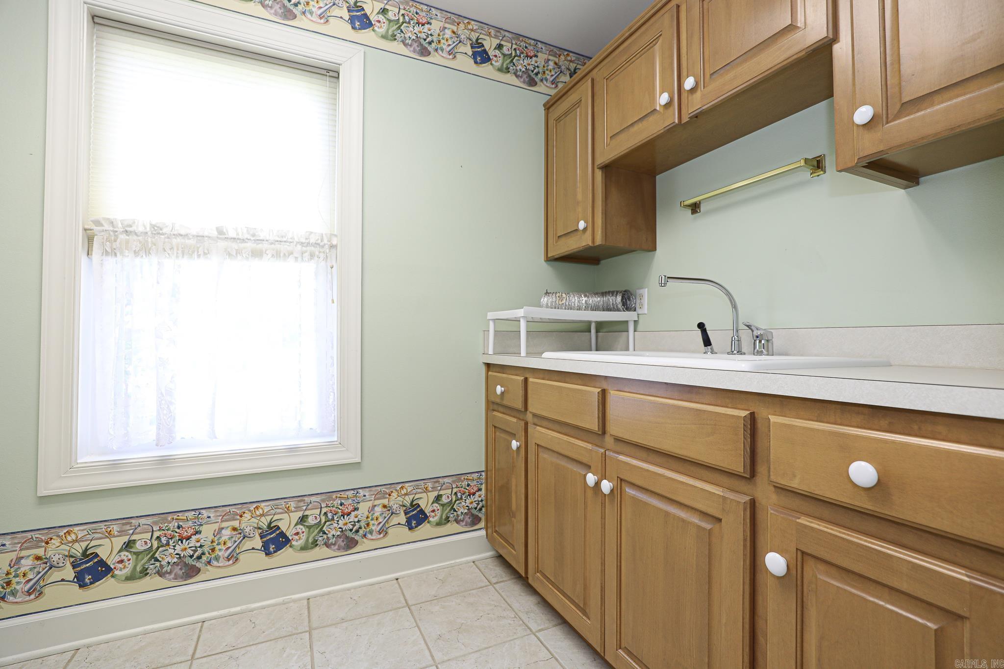 827 Miller Loop Property Photo 26