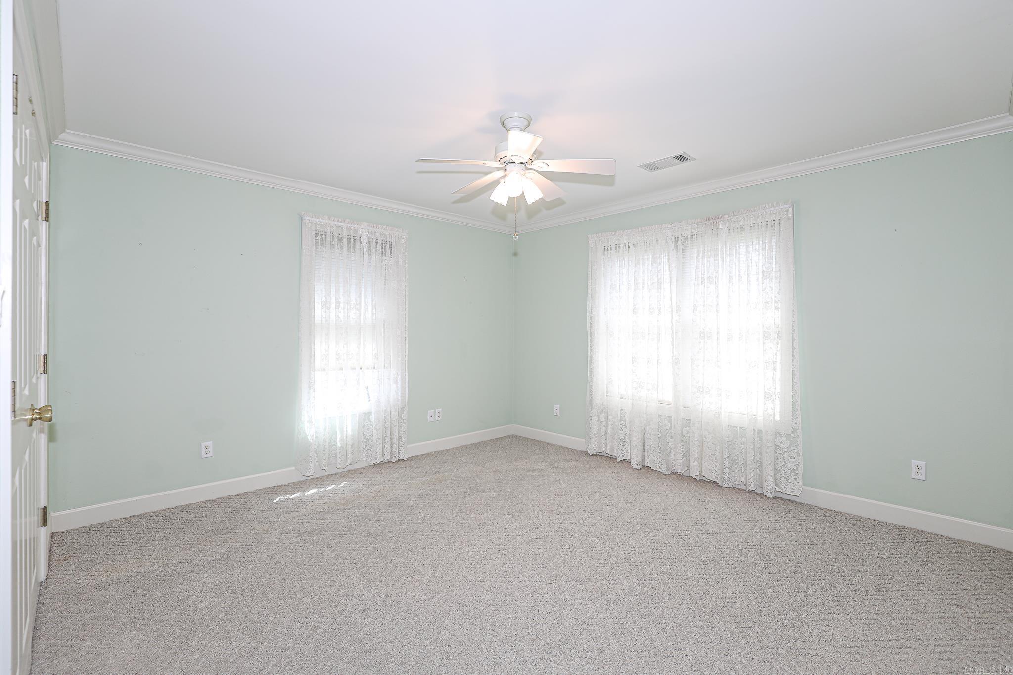 827 Miller Loop Property Photo 28
