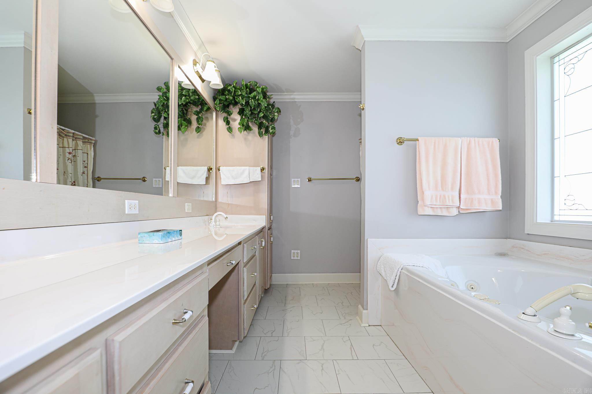 827 Miller Loop Property Photo 42