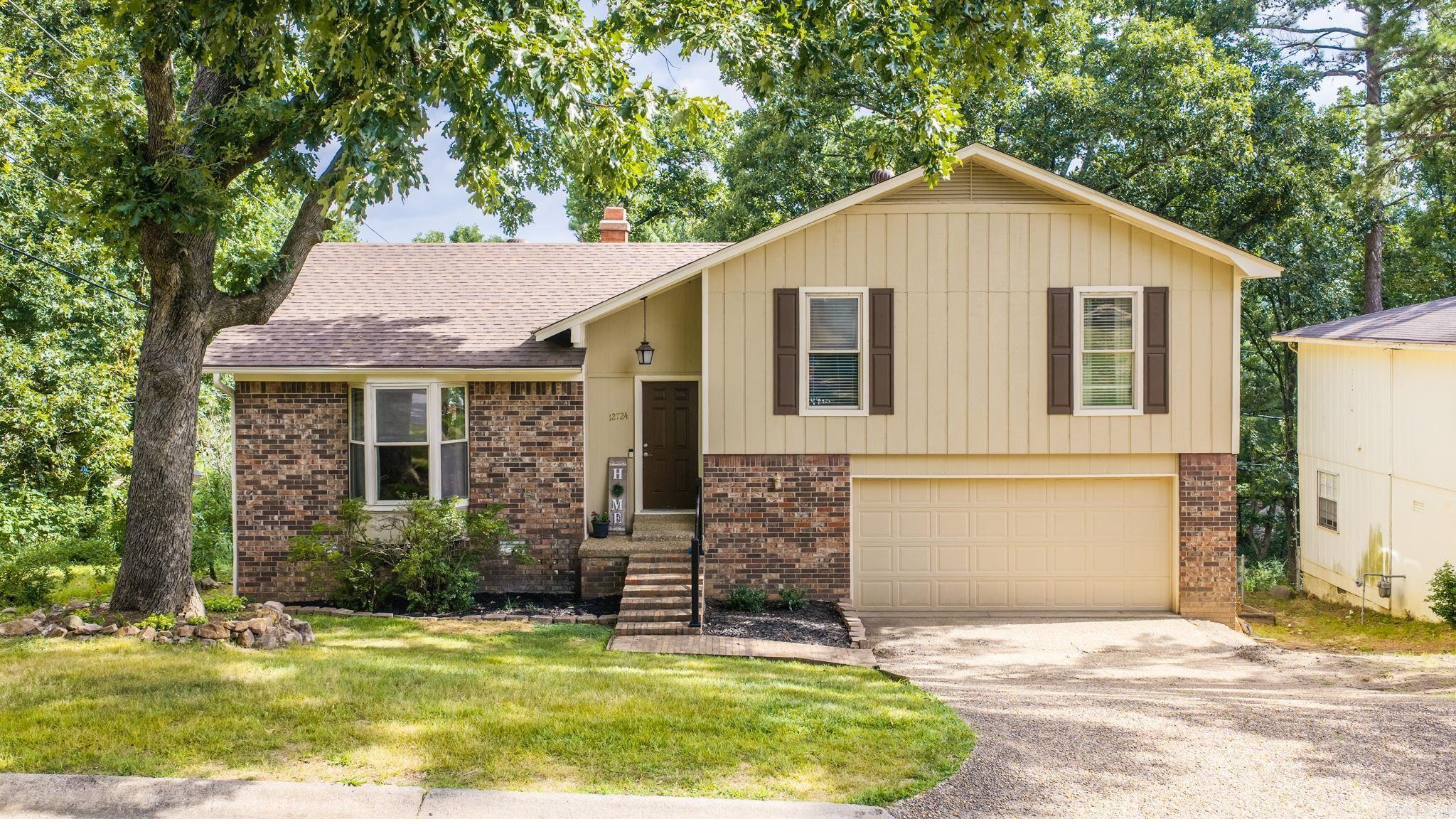 12724 Pleasant View Drive Property Photo 2