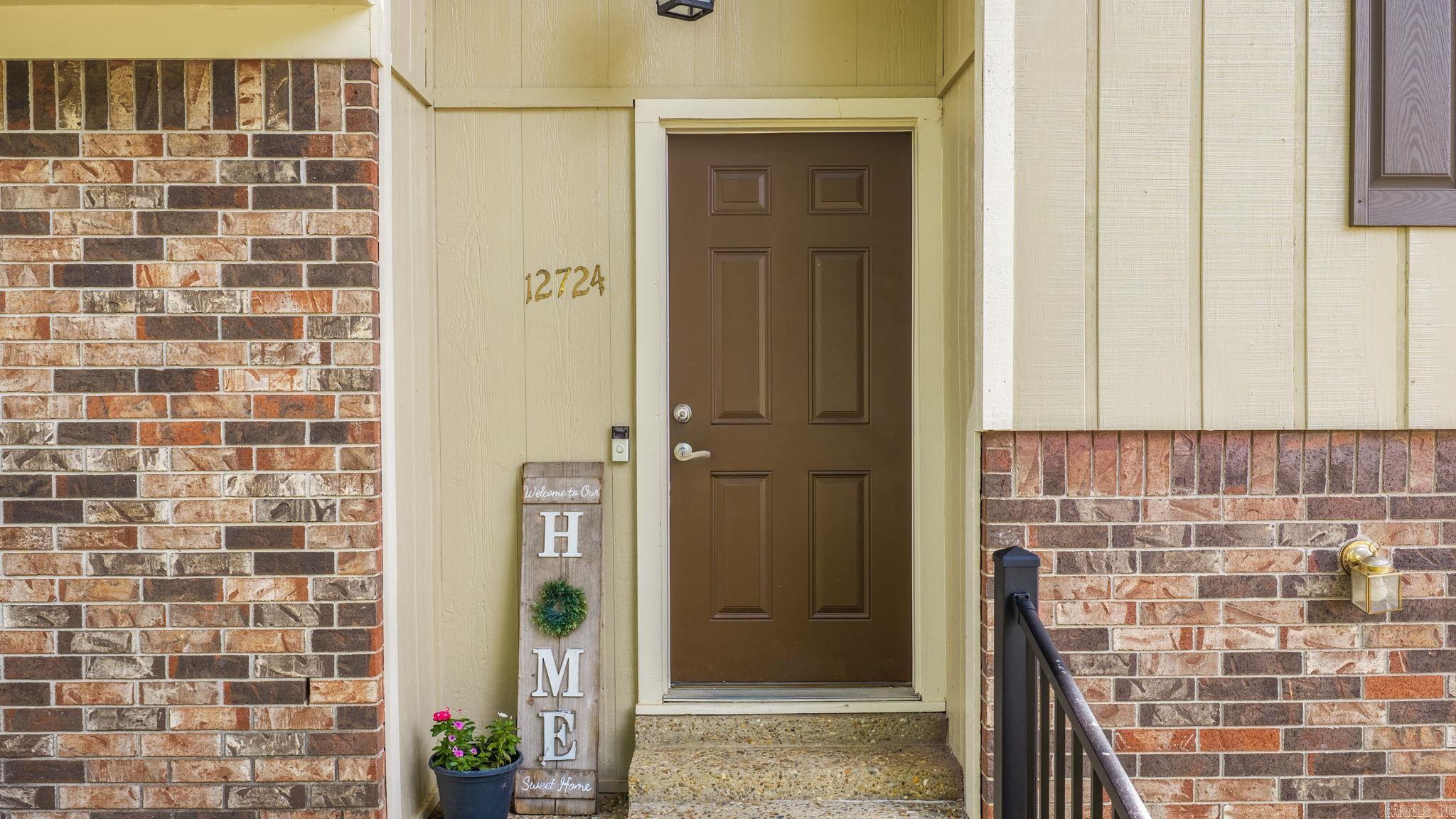 12724 Pleasant View Drive Property Photo 3