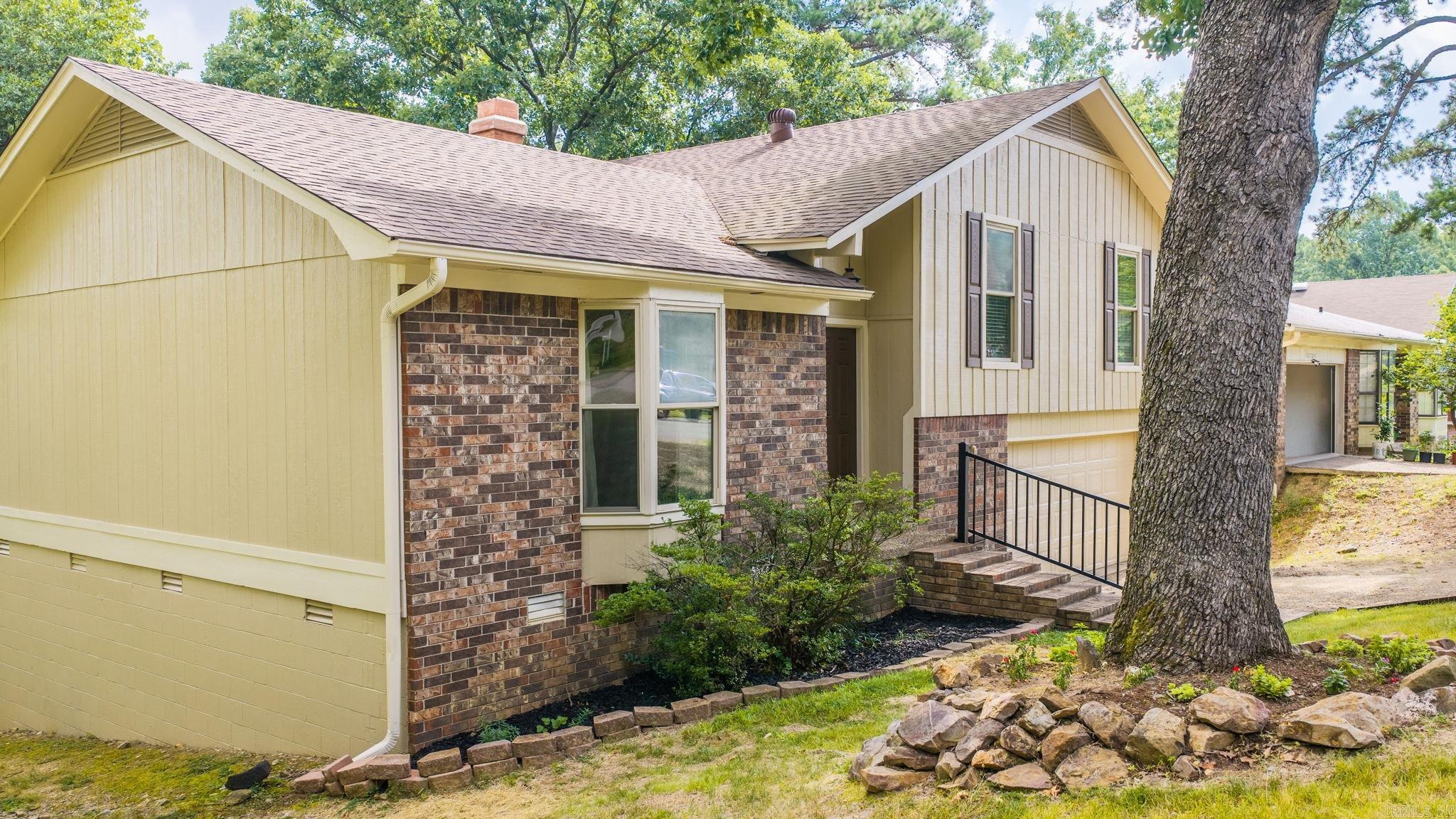 12724 Pleasant View Drive Property Photo 4