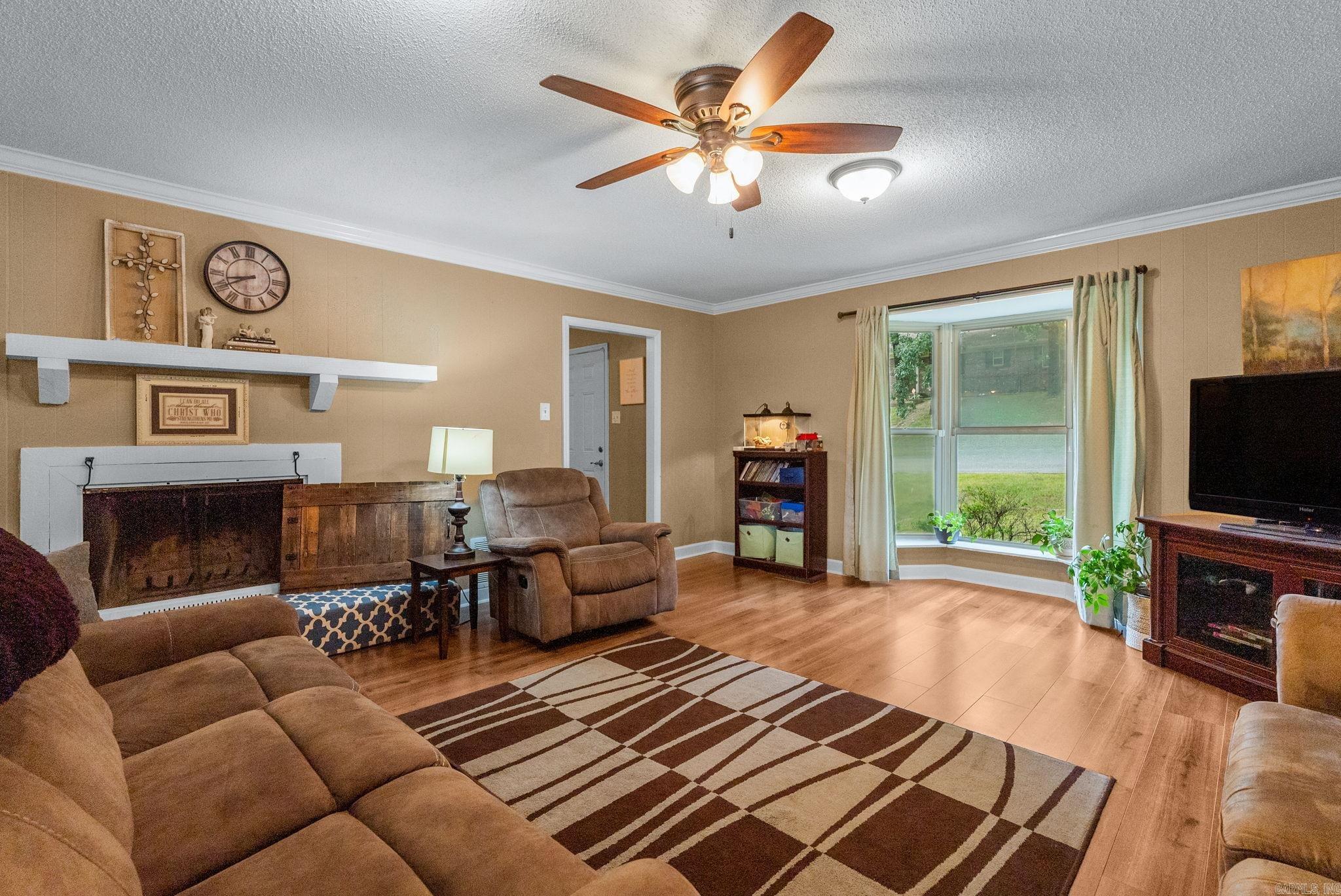 12724 Pleasant View Drive Property Photo 8