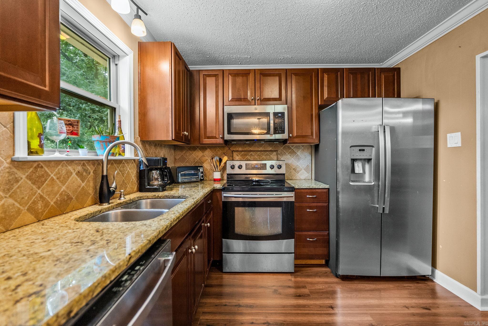 12724 Pleasant View Drive Property Photo 11