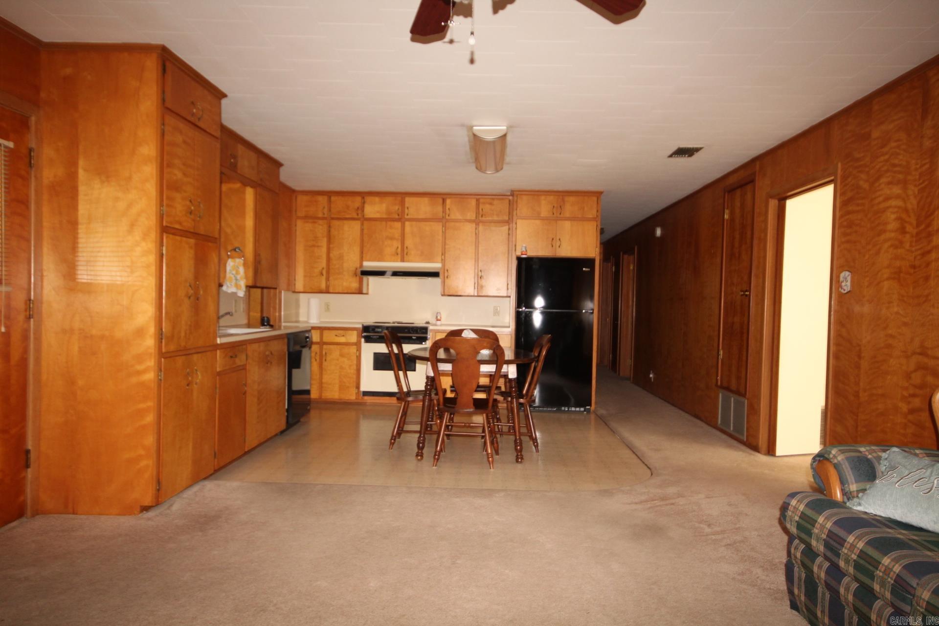 401 N 10th Street Property Photo 5