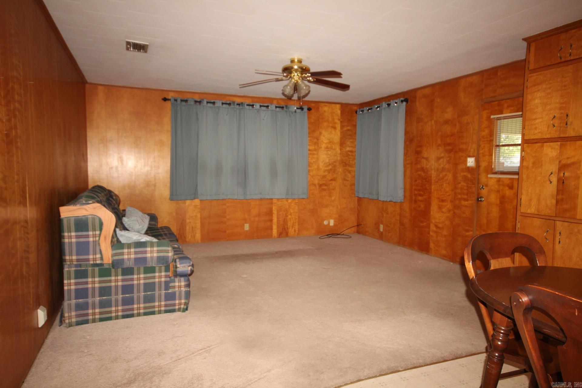 401 N 10th Street Property Photo 8