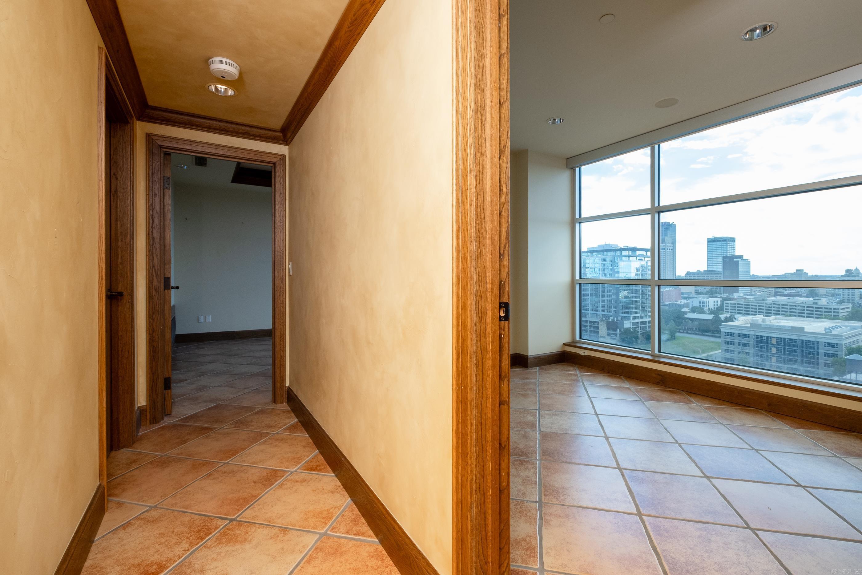 521 President Clinton Avenue 1306 Property Photo 14