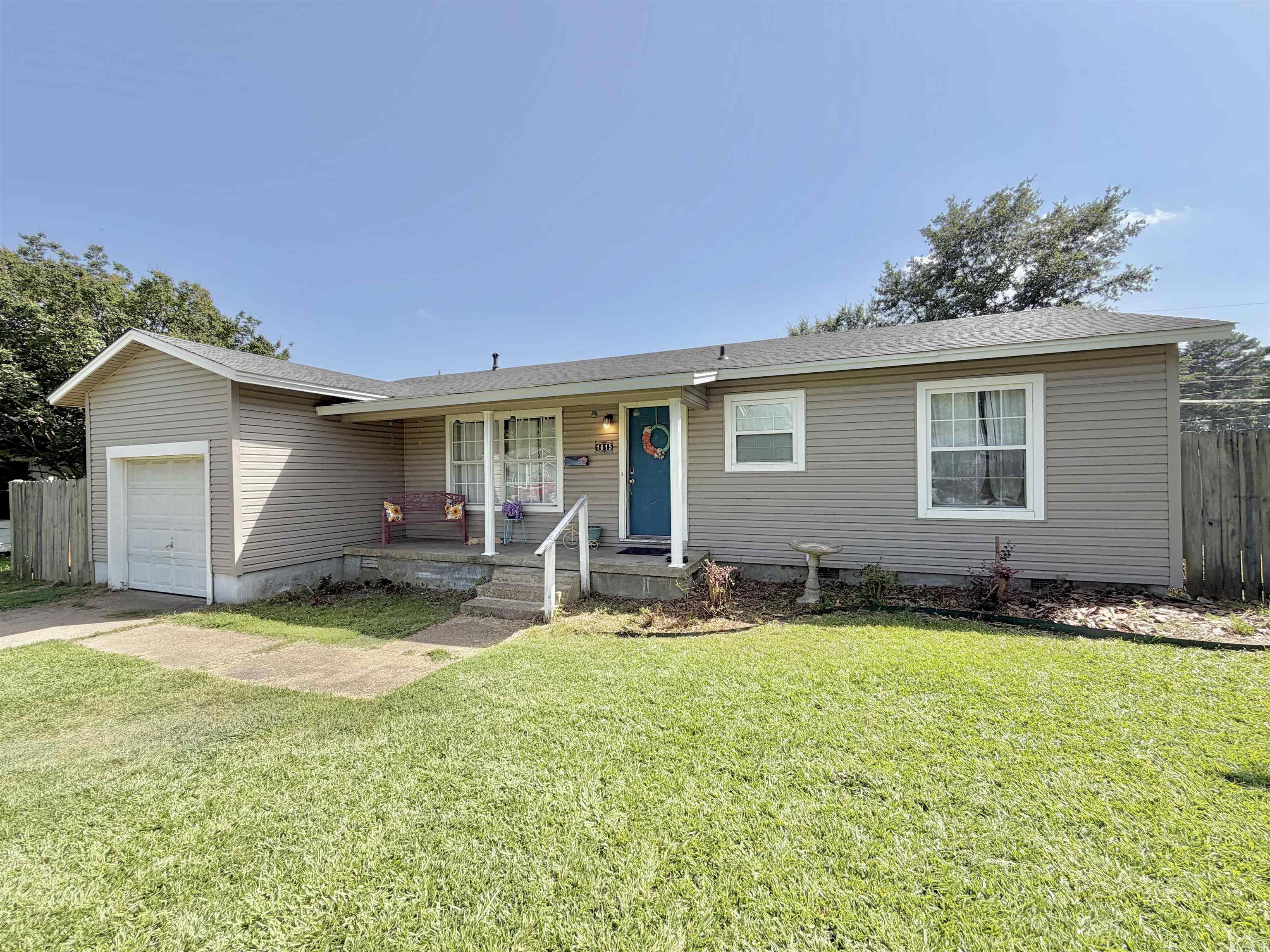 1615 Nina Street Property Photo 33