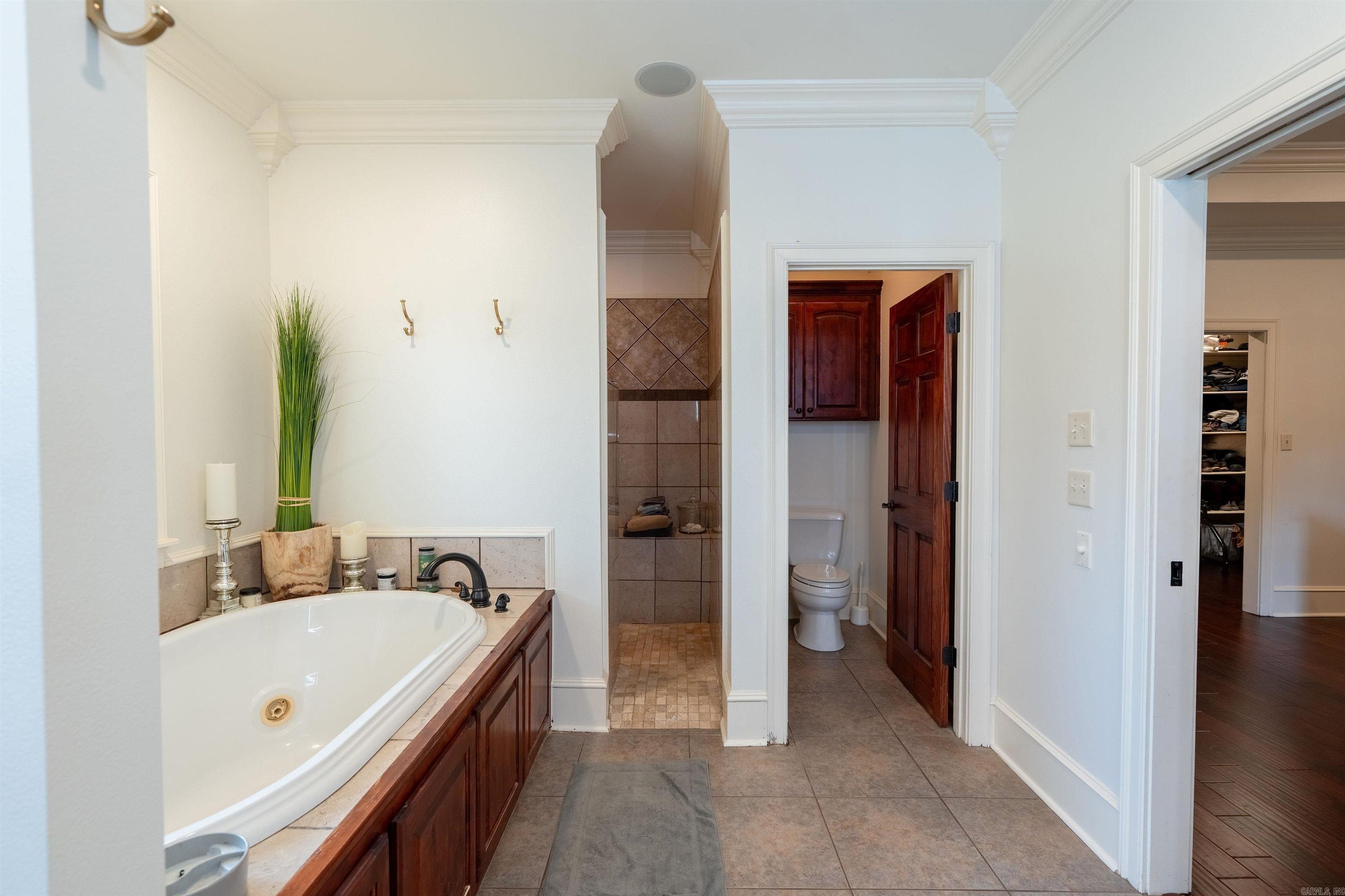665 Huntington Lane Property Photo 21