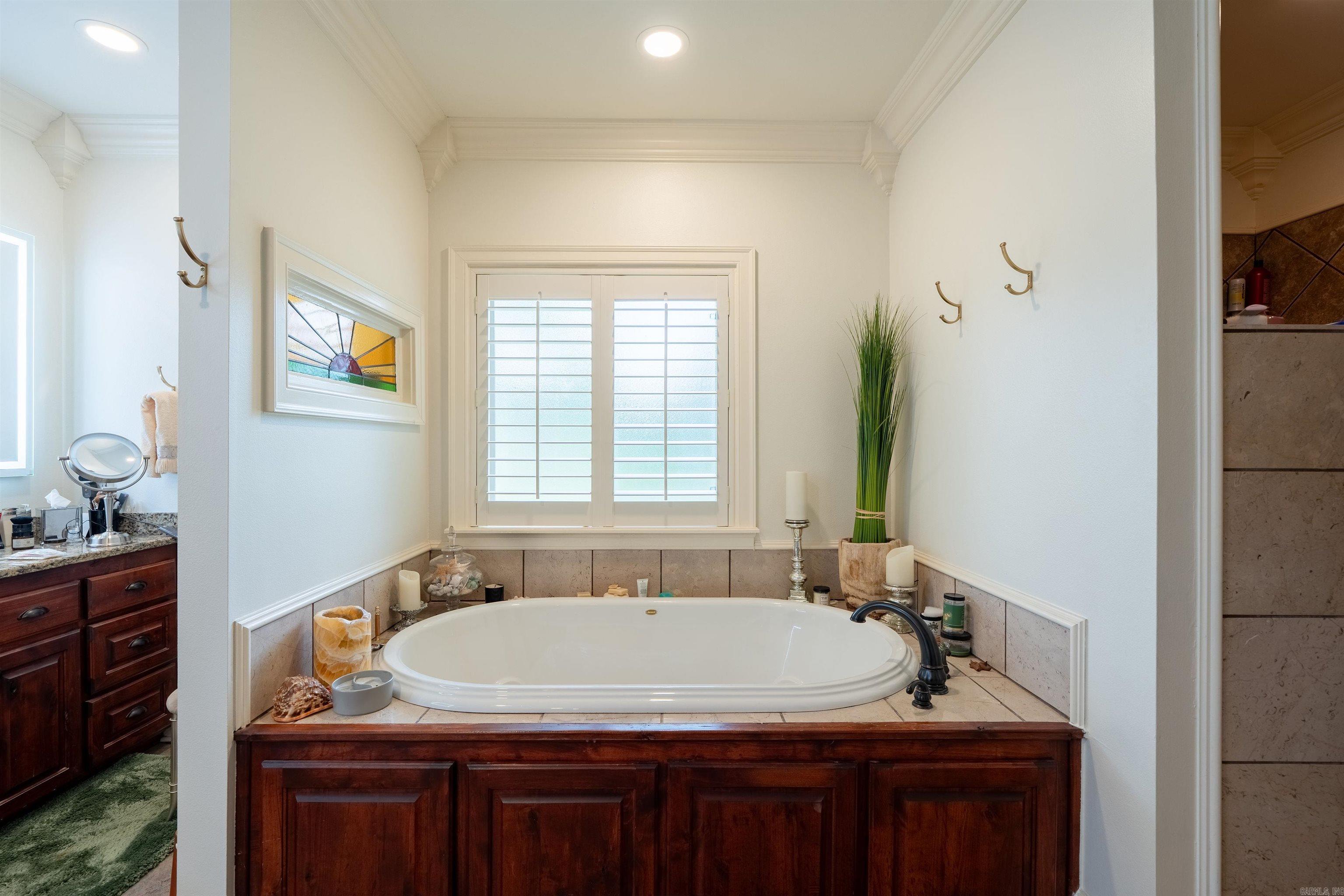 665 Huntington Lane Property Photo 22