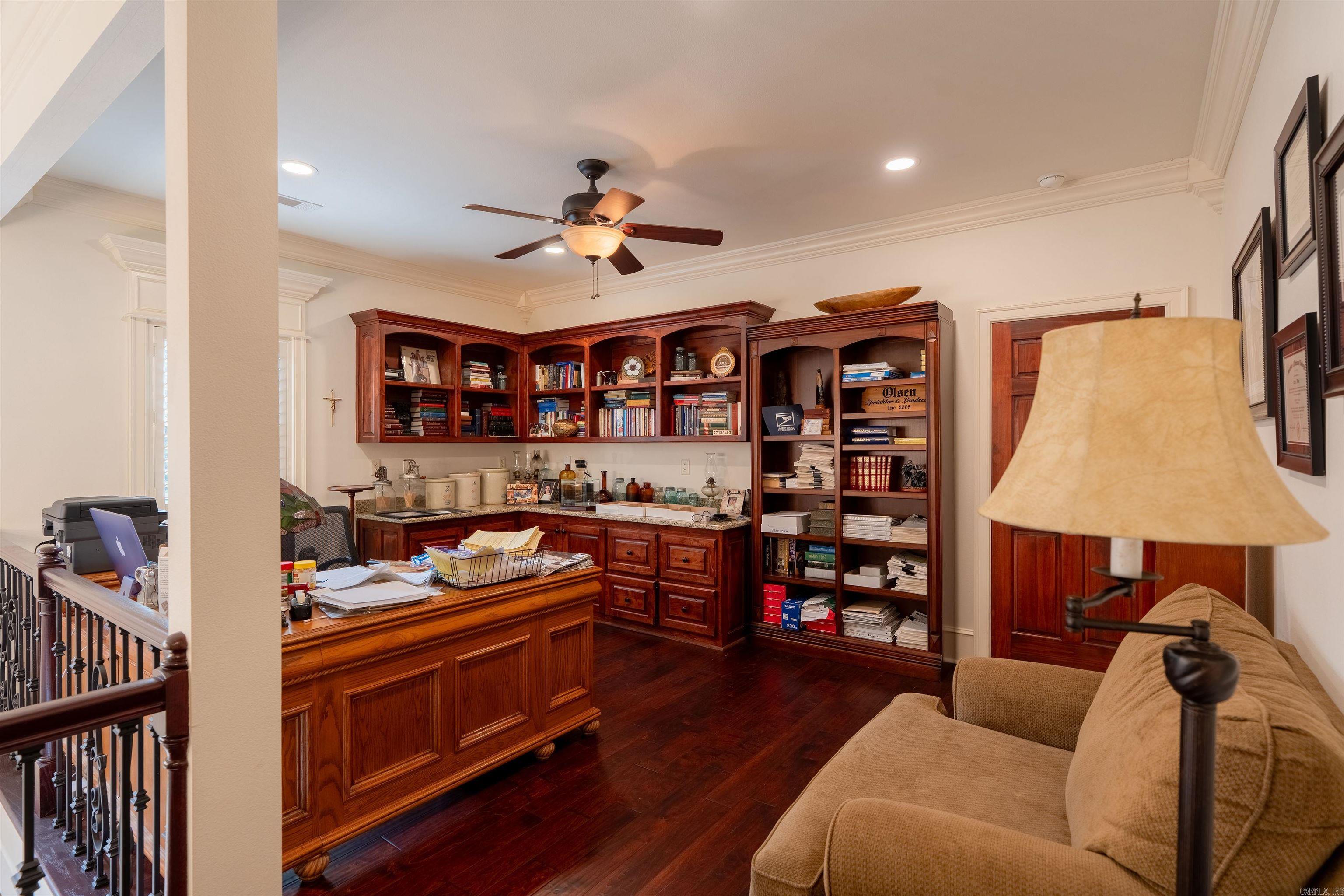 665 Huntington Lane Property Photo 31