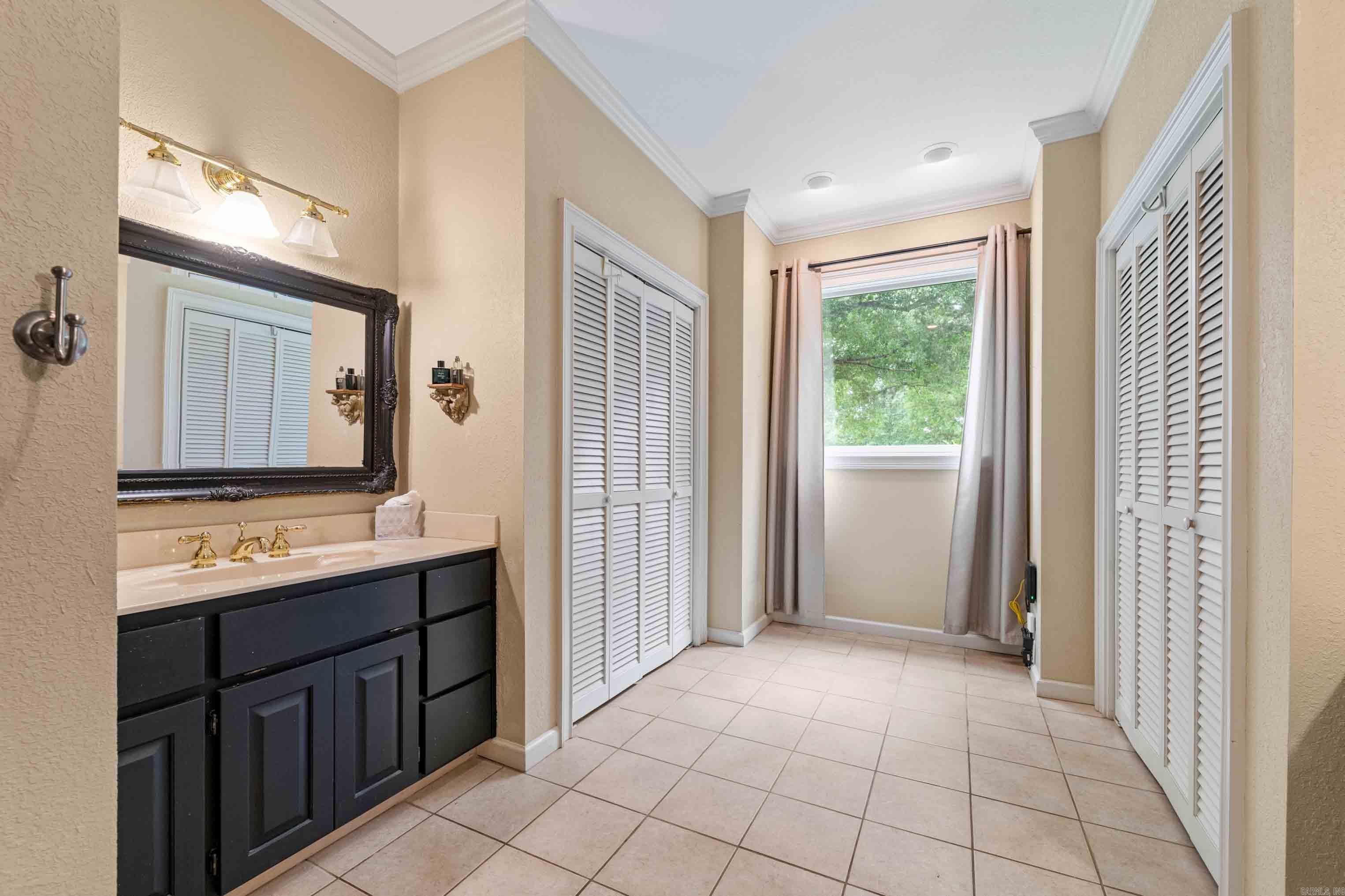 2312 Riverbend Rd. Property Photo 19