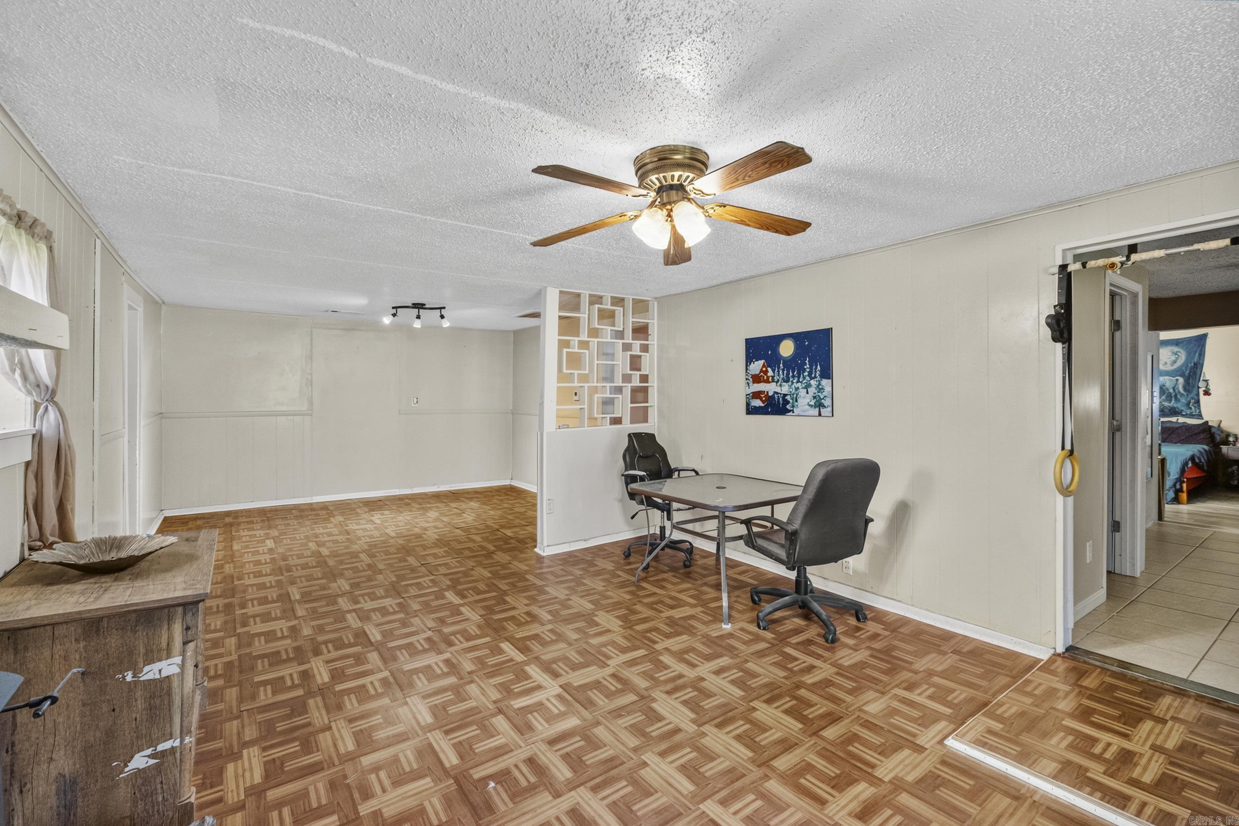 16520 Landmark Road Property Photo 6