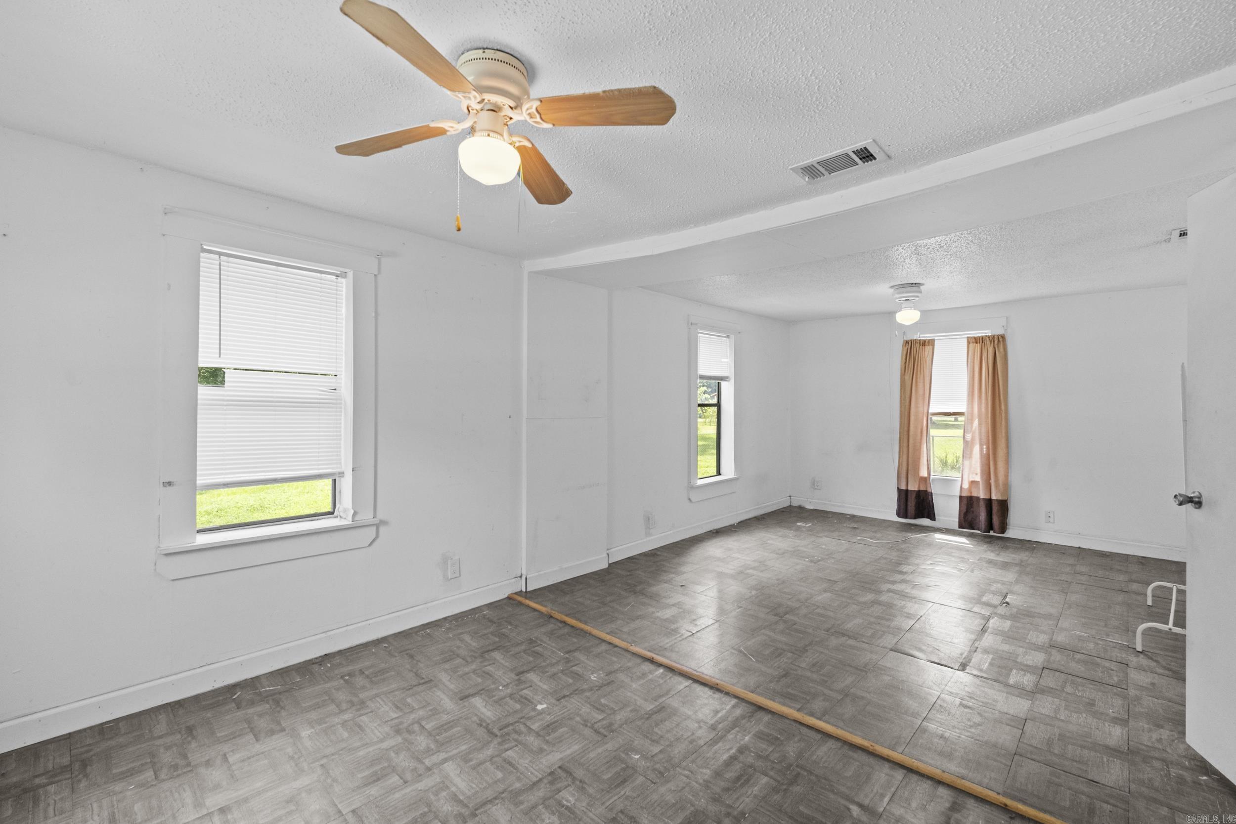 16520 Landmark Road Property Photo 16