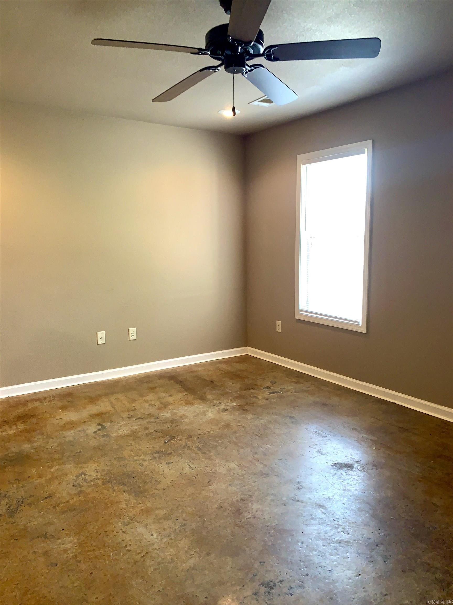 2210 Clark Street Property Photo 8