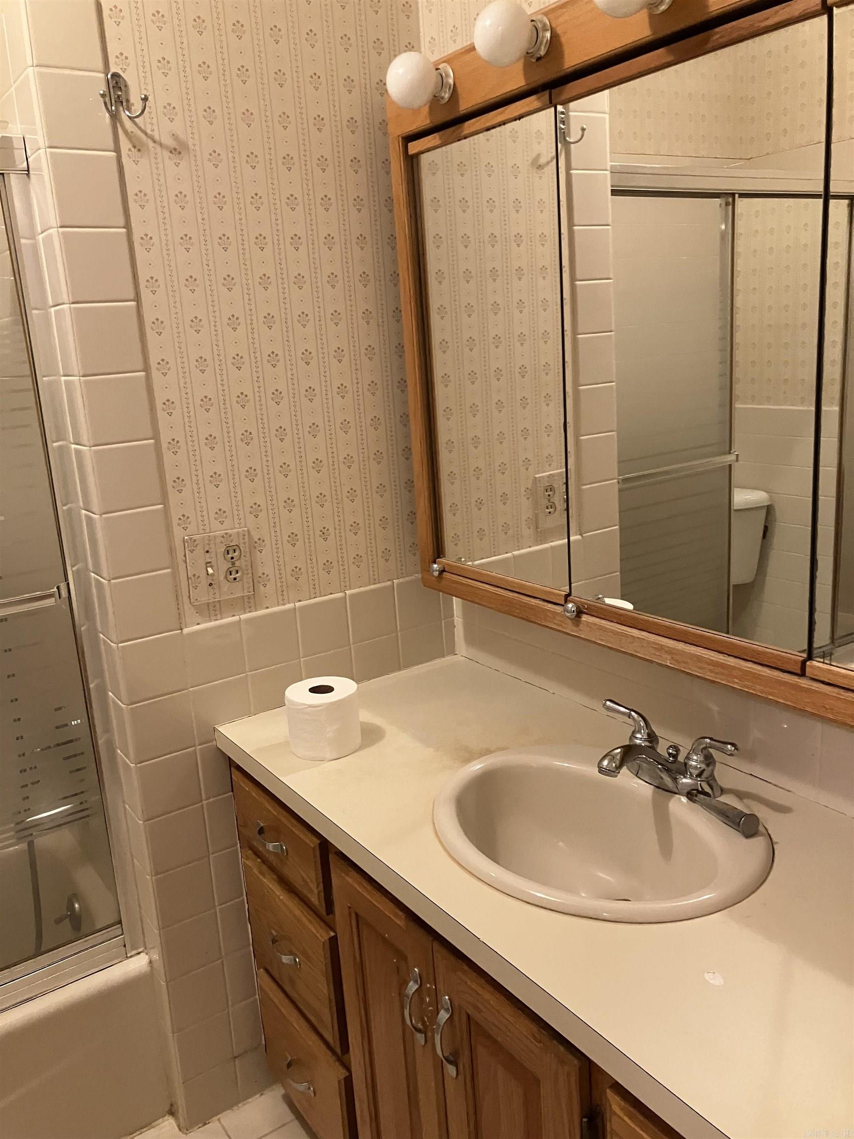 164 Carol Street Property Photo 17