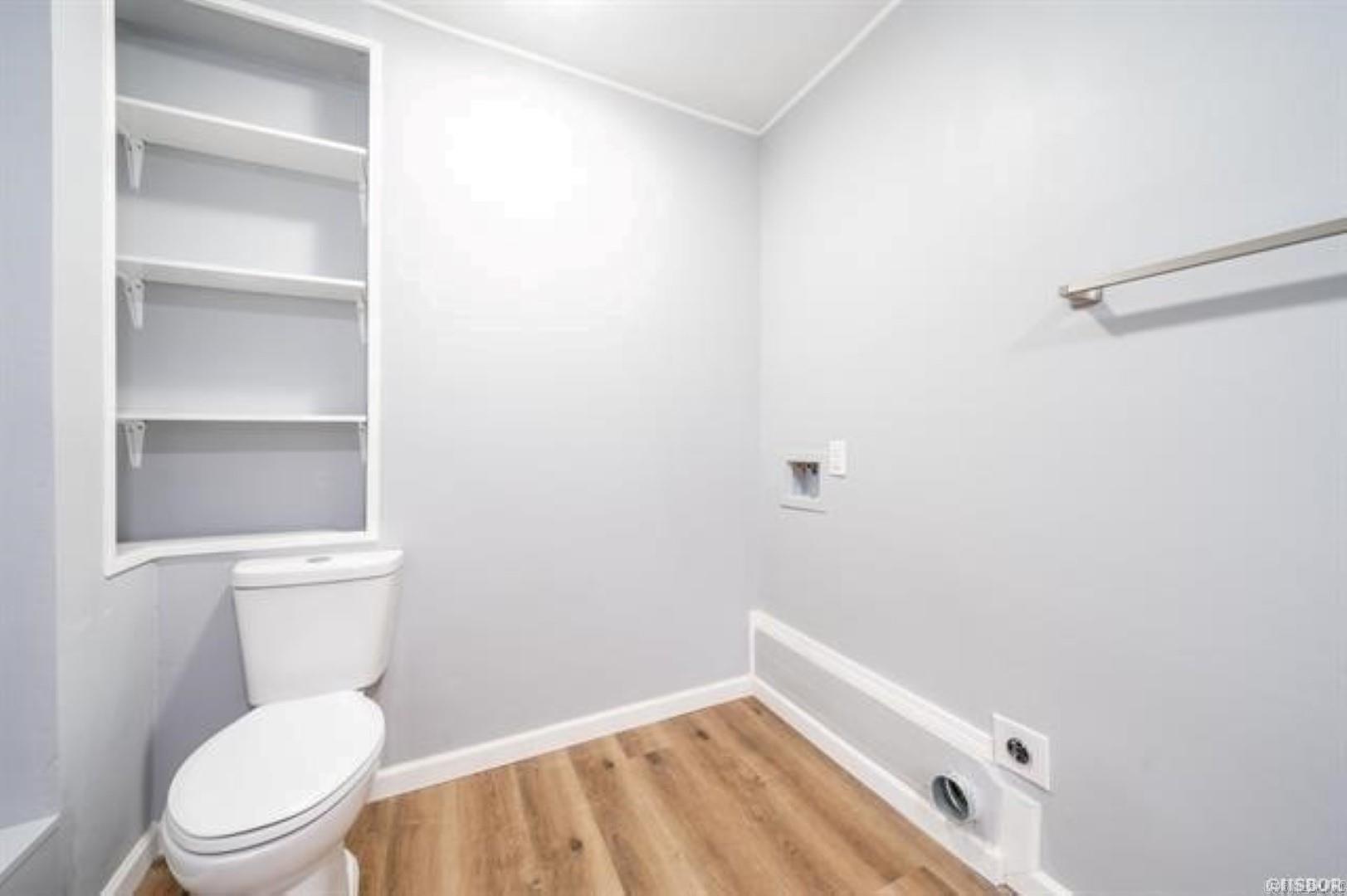 220 Beard Street Property Photo 16
