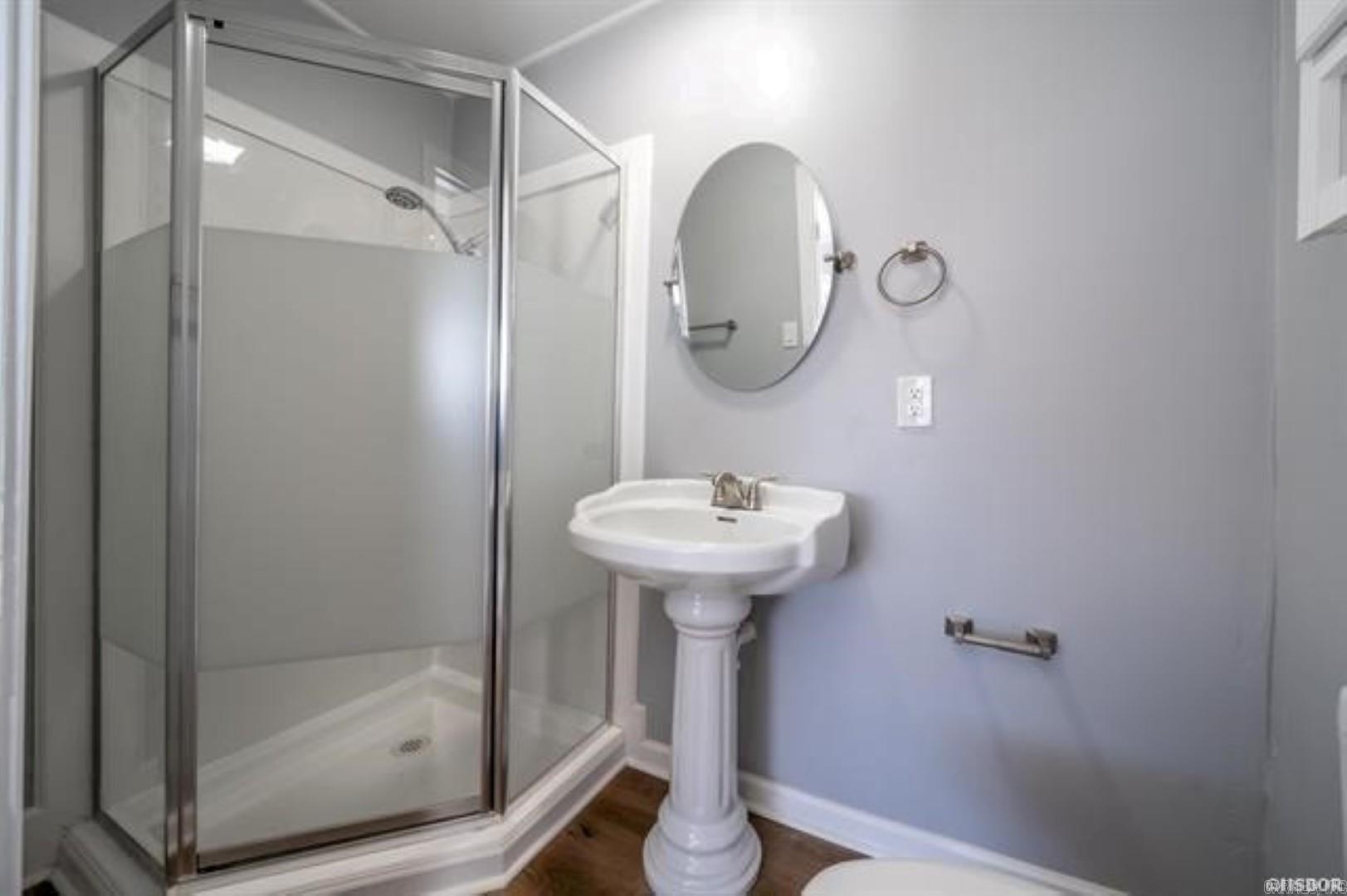 220 Beard Street Property Photo 21