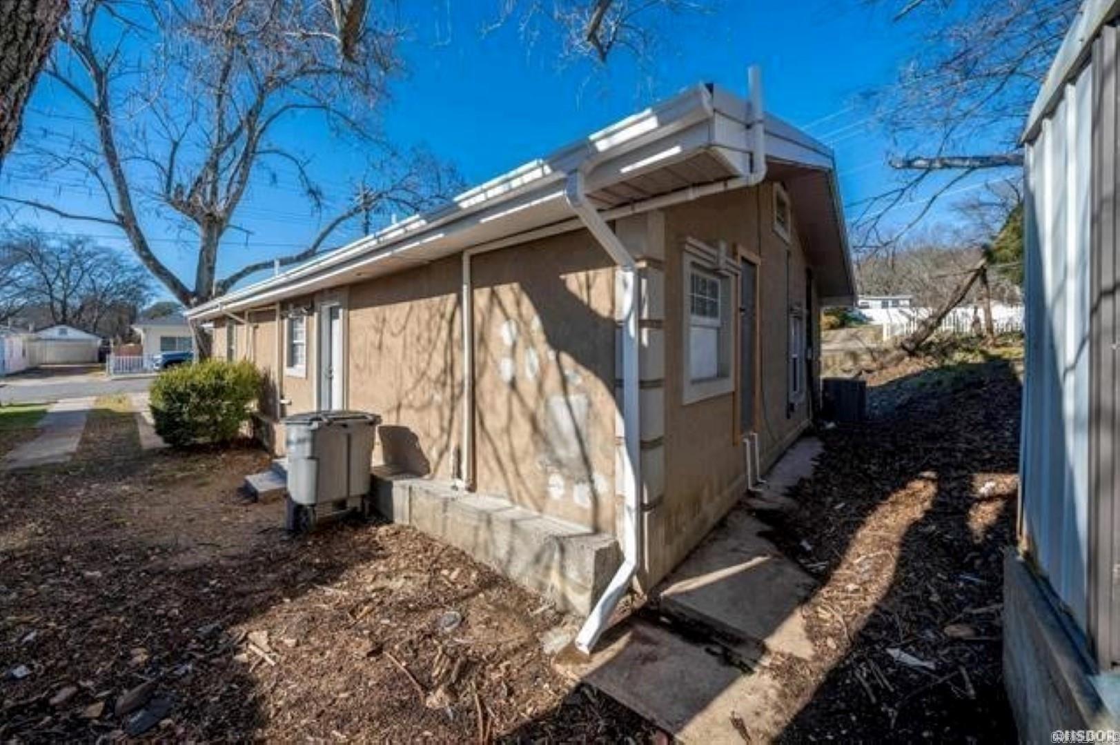 220 Beard Street Property Photo 26