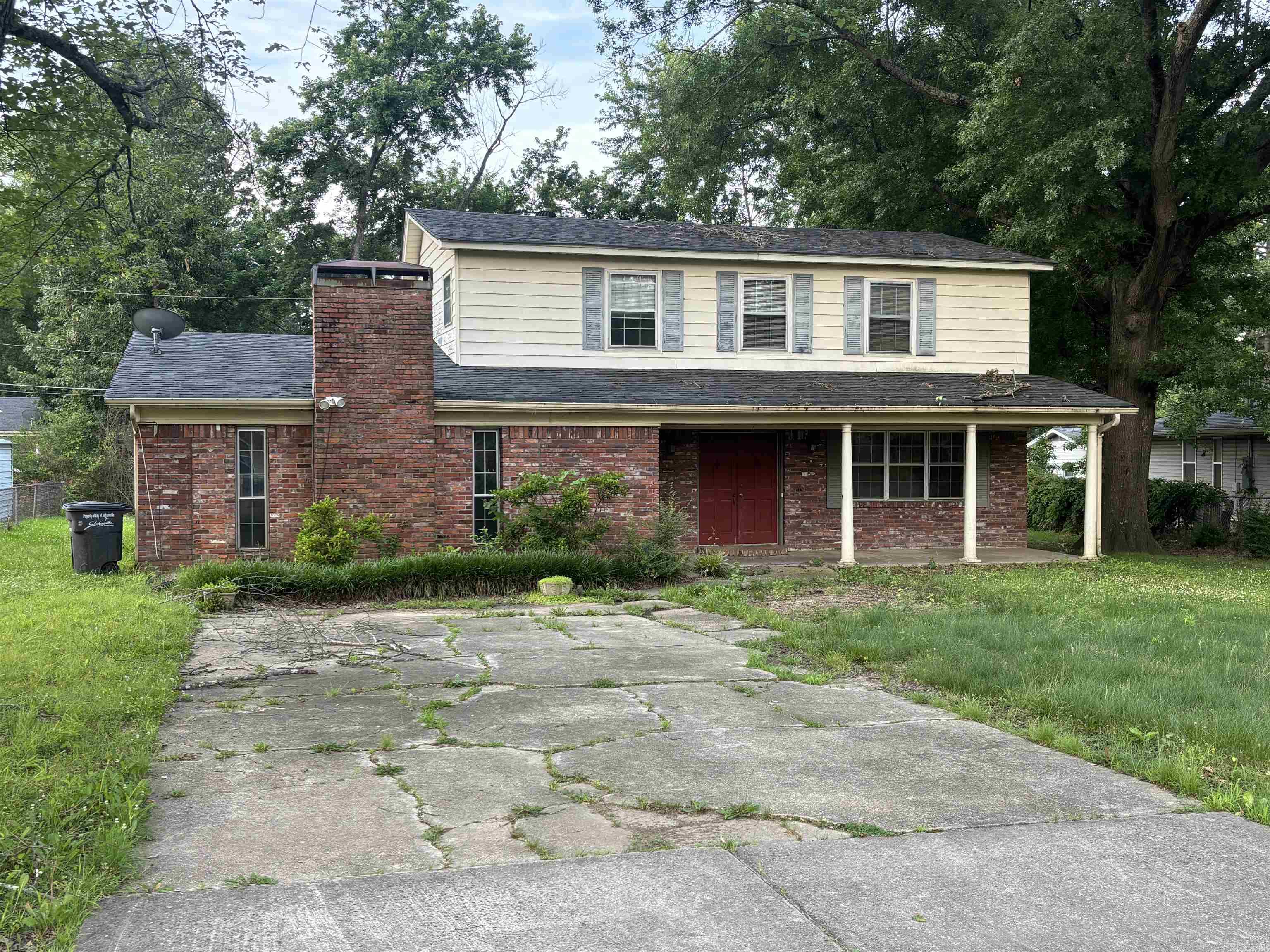905 Shall Ct Property Photo 1