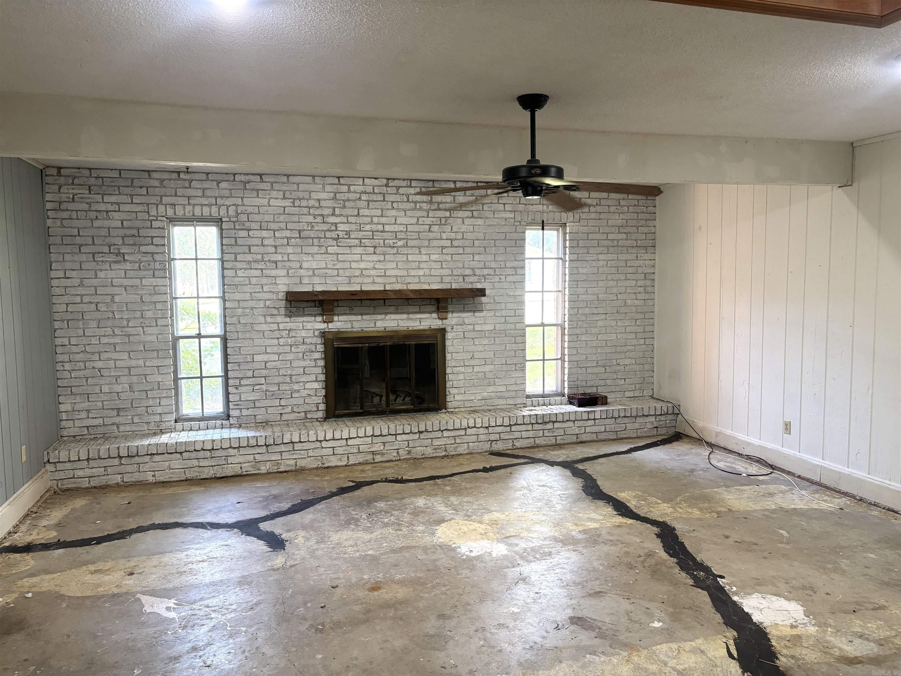 905 Shall Ct Property Photo 11