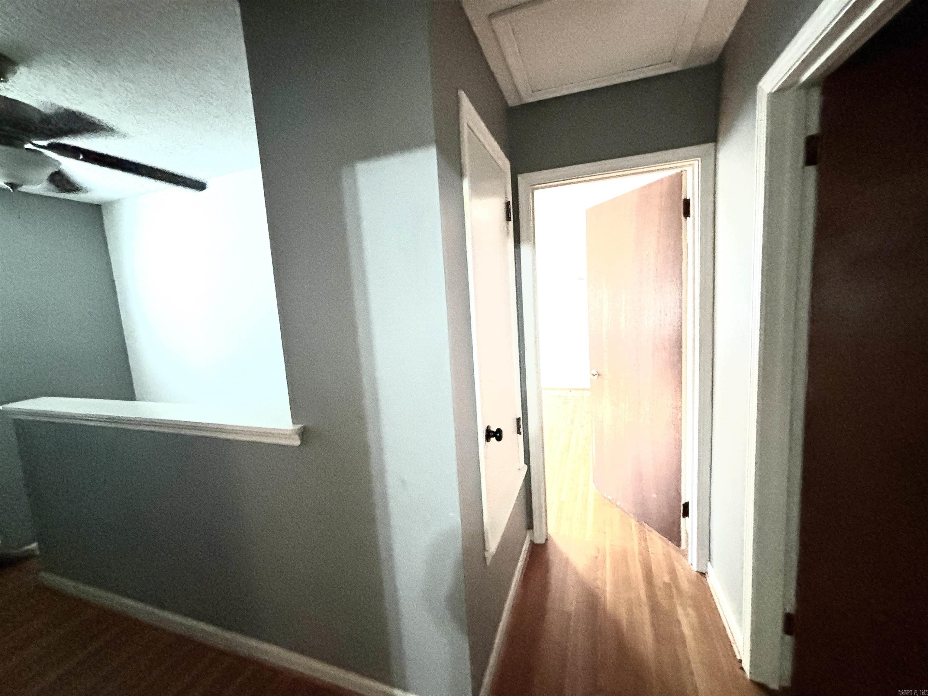 905 Shall Ct Property Photo 13