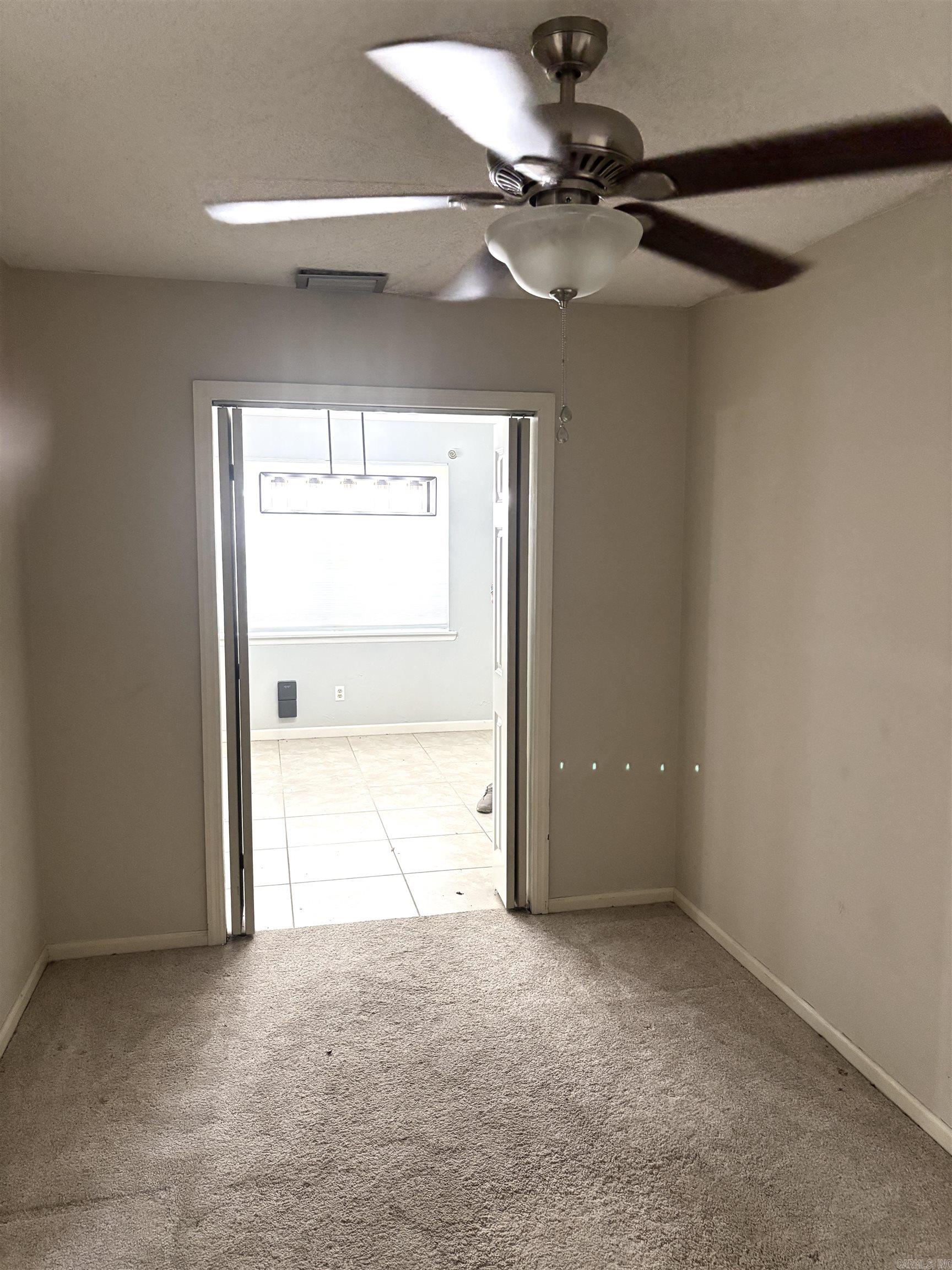 905 Shall Ct Property Photo 16
