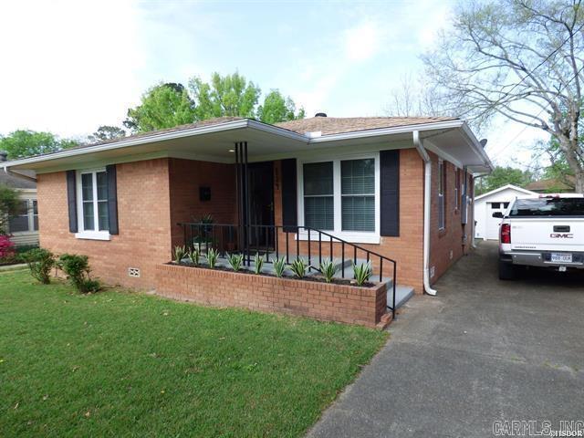 114 Phillips Street Property Photo 1