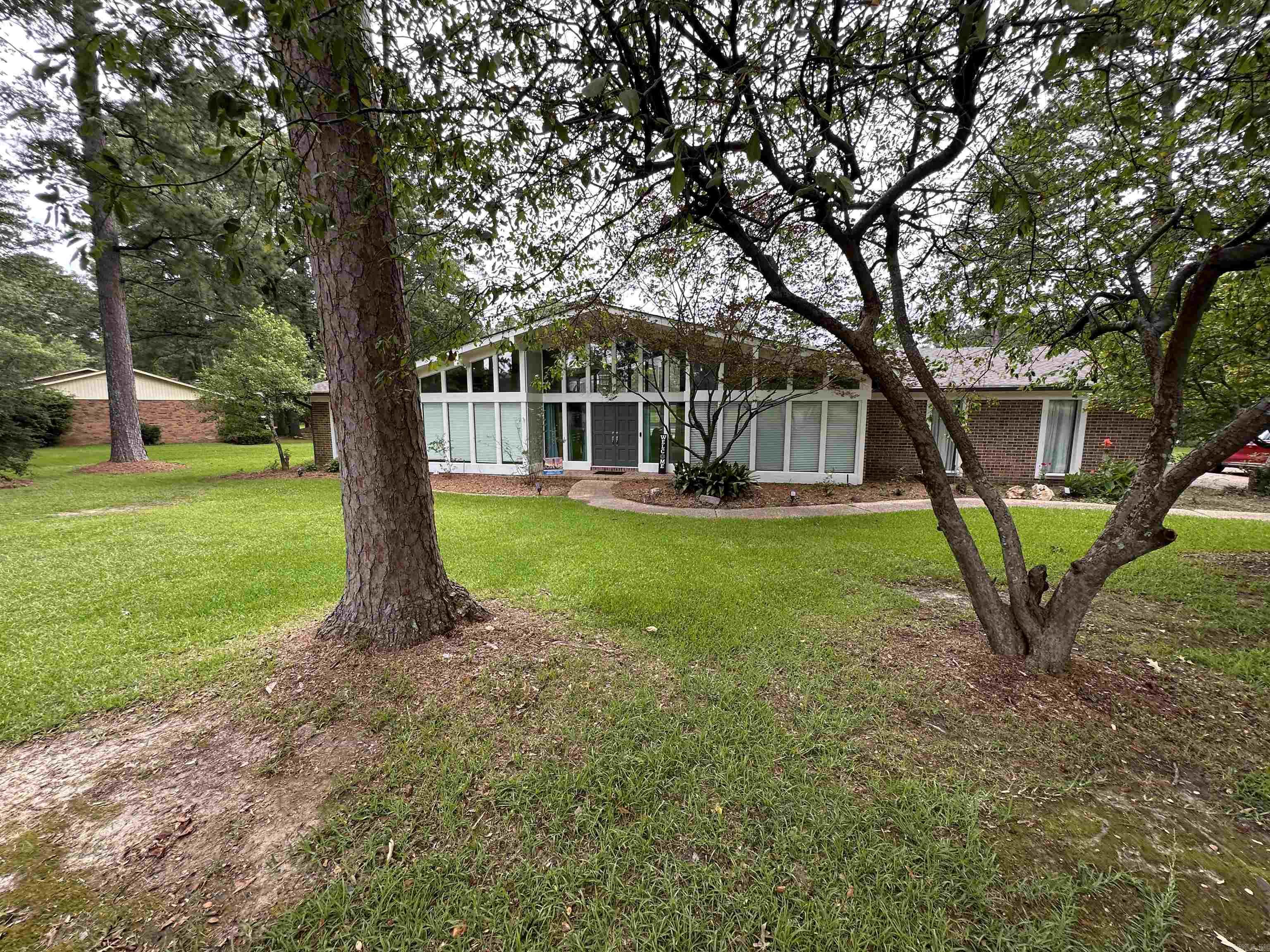 1624 S Lakewood Street Property Photo 2