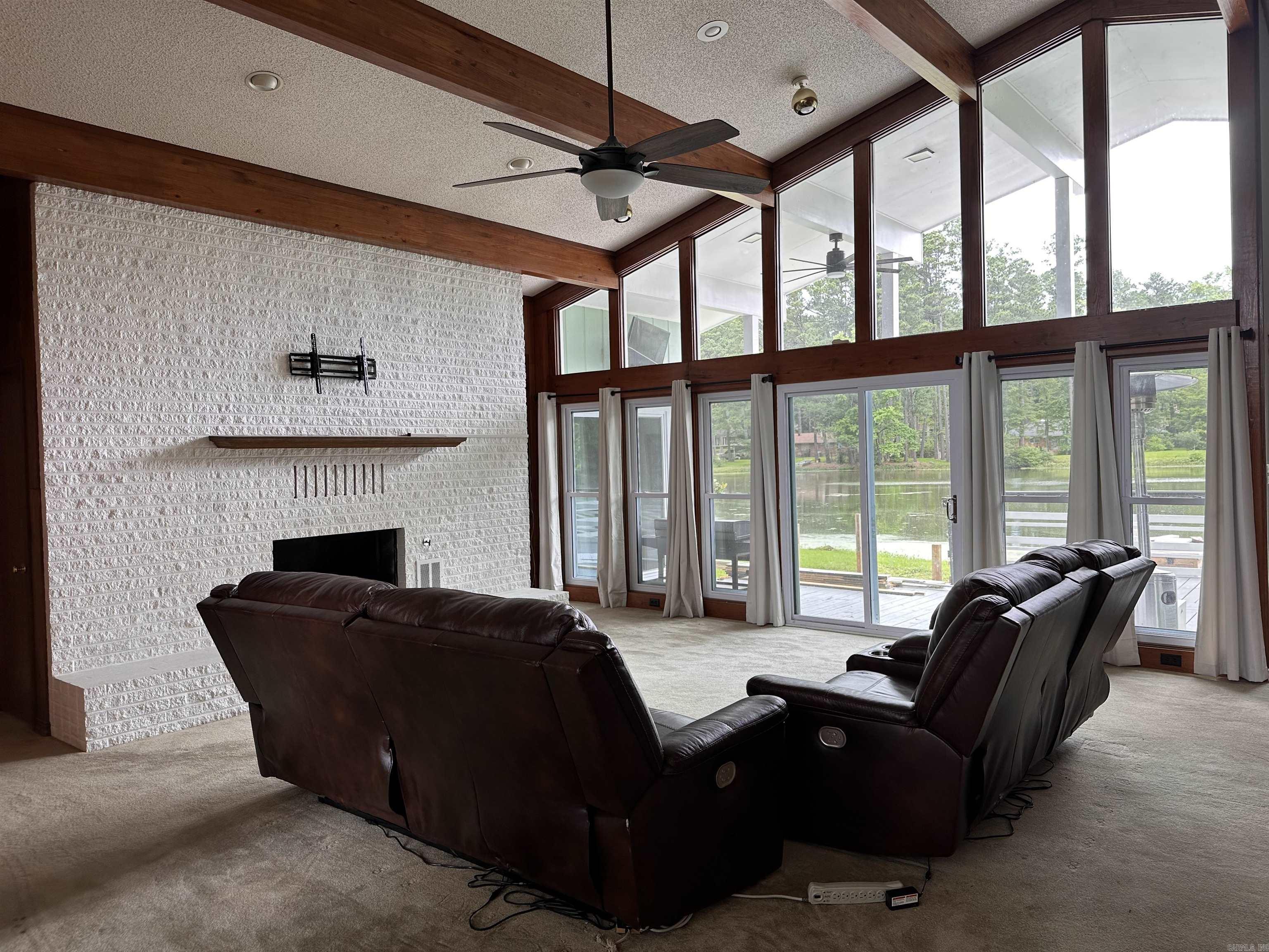 1624 S Lakewood Street Property Photo 4