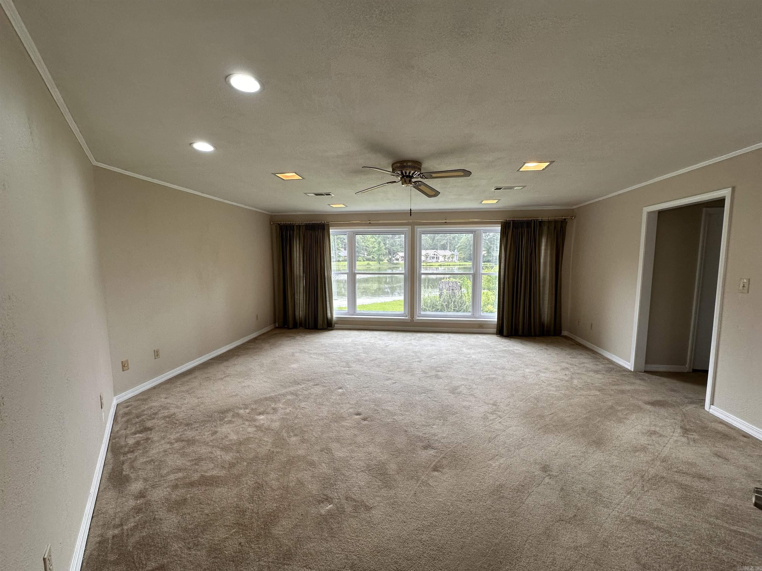 1624 S Lakewood Street Property Photo 8